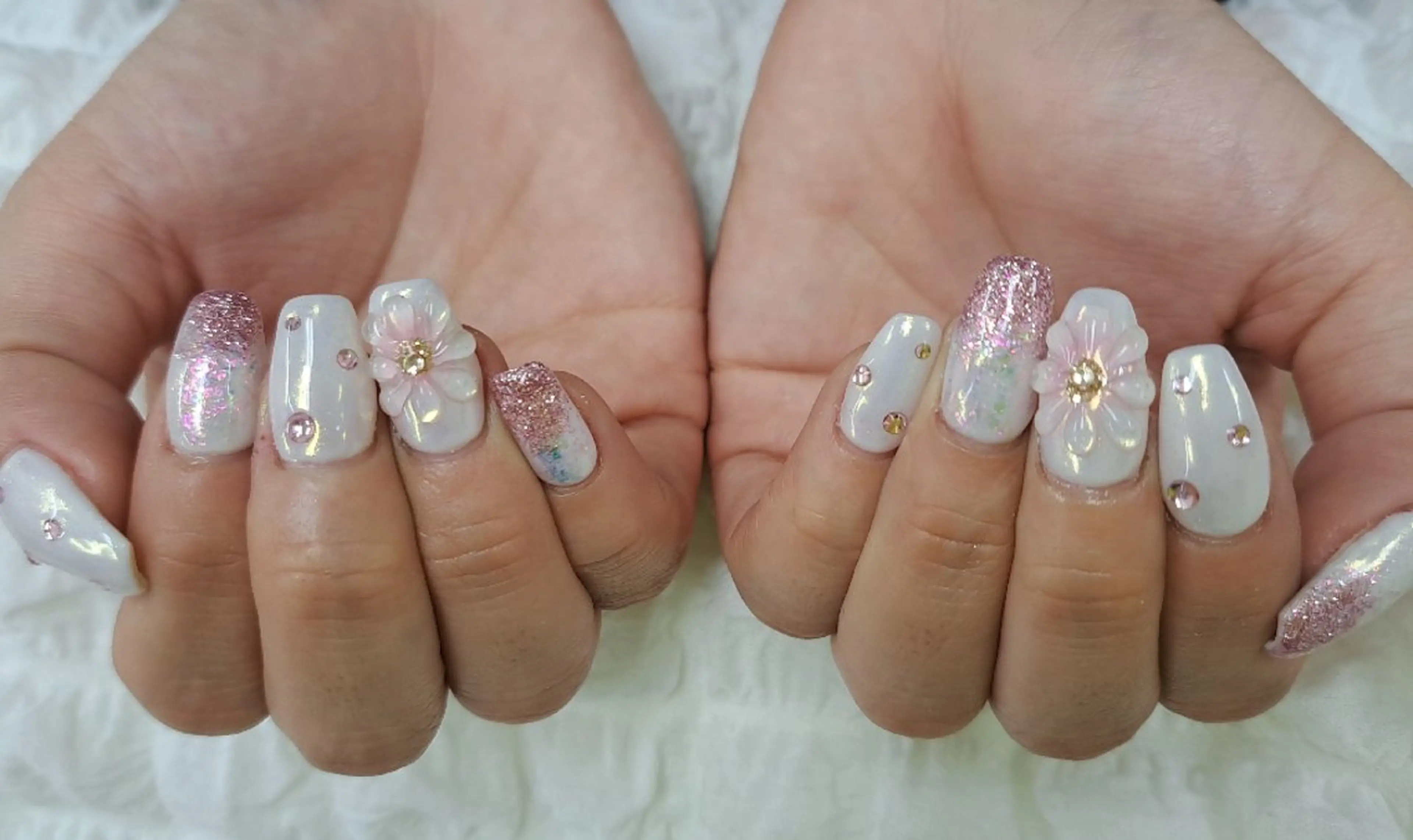 ネイル チークネイル フレンチネイル ジェルネイル ガーリー ハート 河野ちえ (雑誌掲載サロン)のネイルデザイン