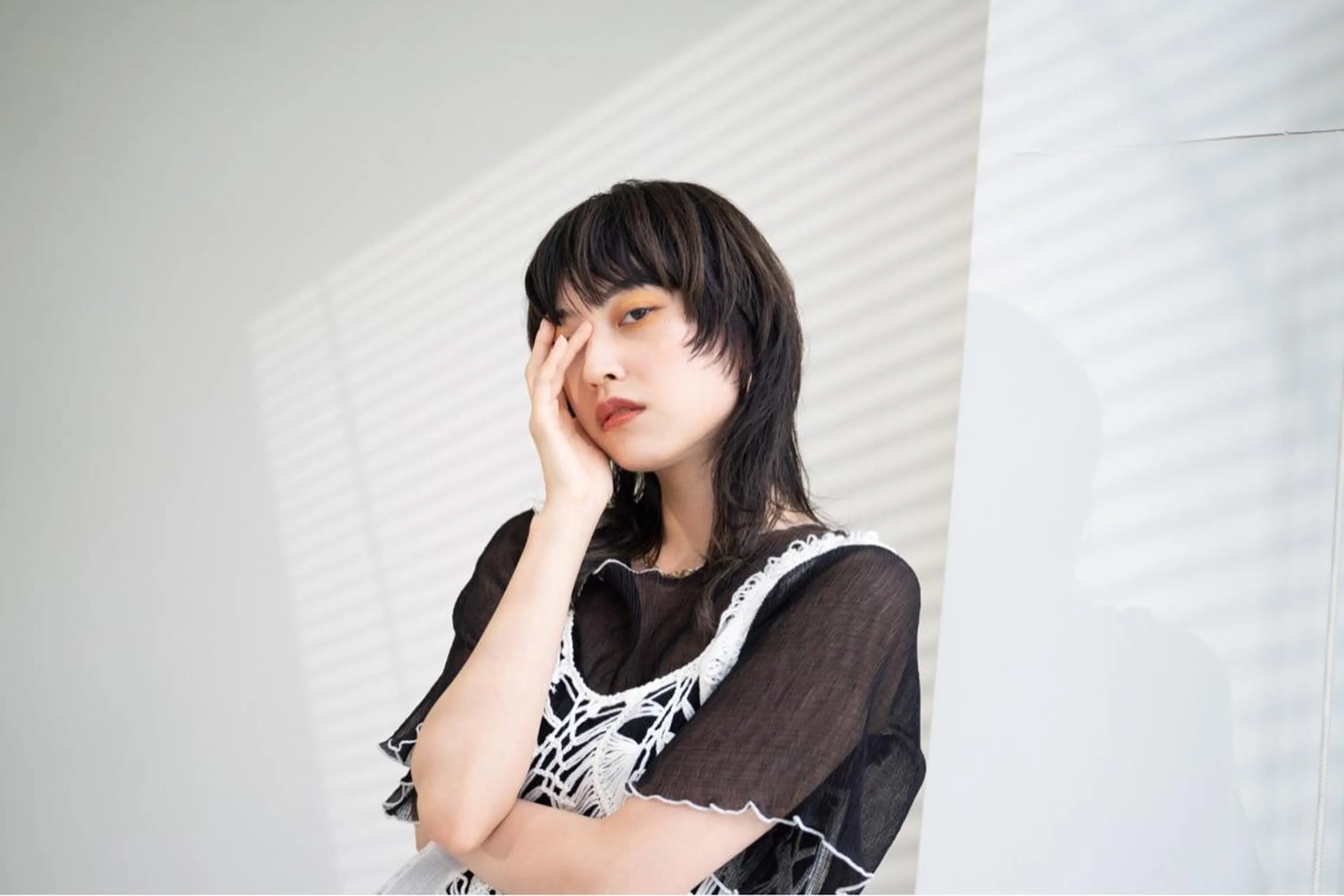 ミディアム Oasisgarden所属・レイヤー/ブリーチ MOMOのヘアスタイル