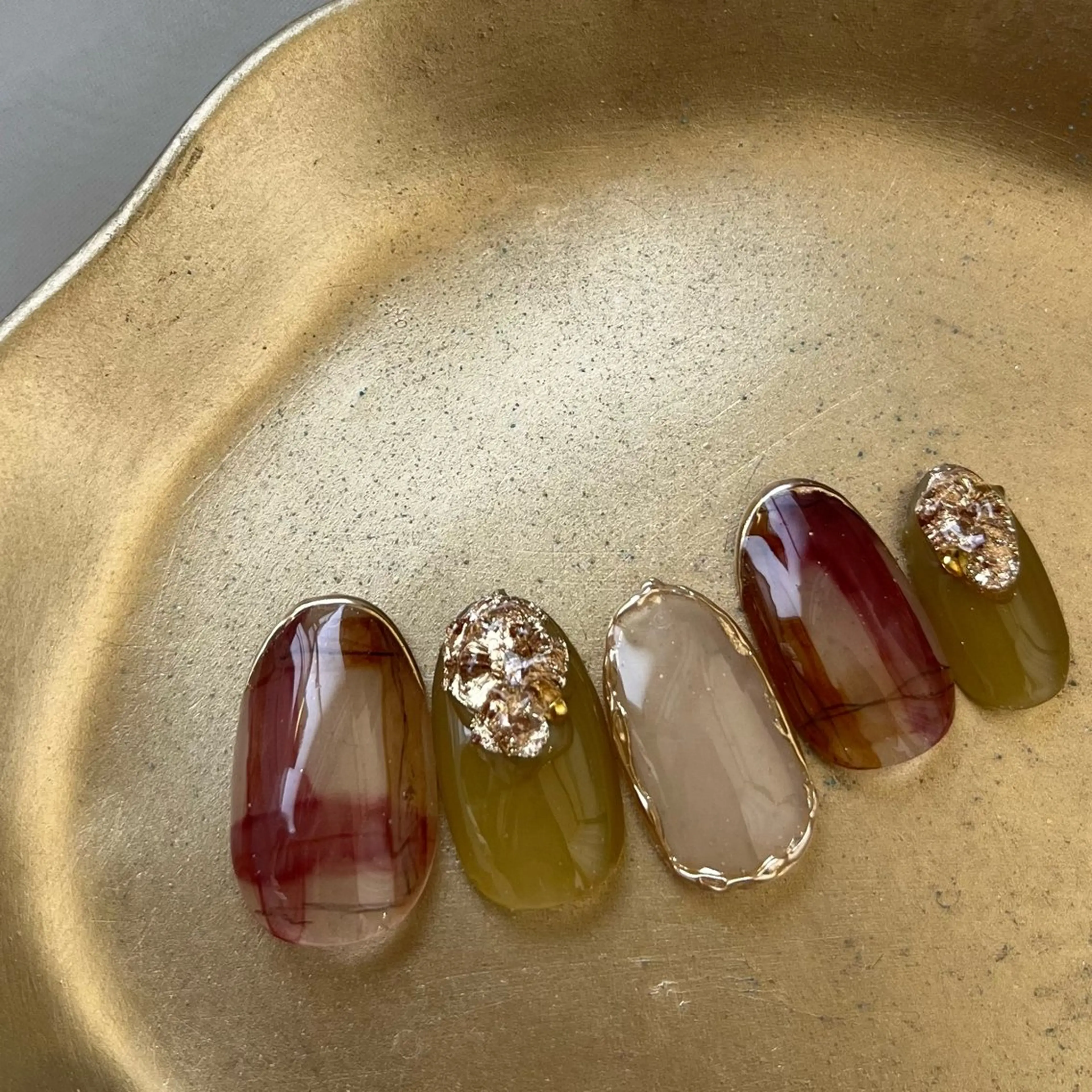 ネイル ハンドネイル atelier alle.のネイルデザイン