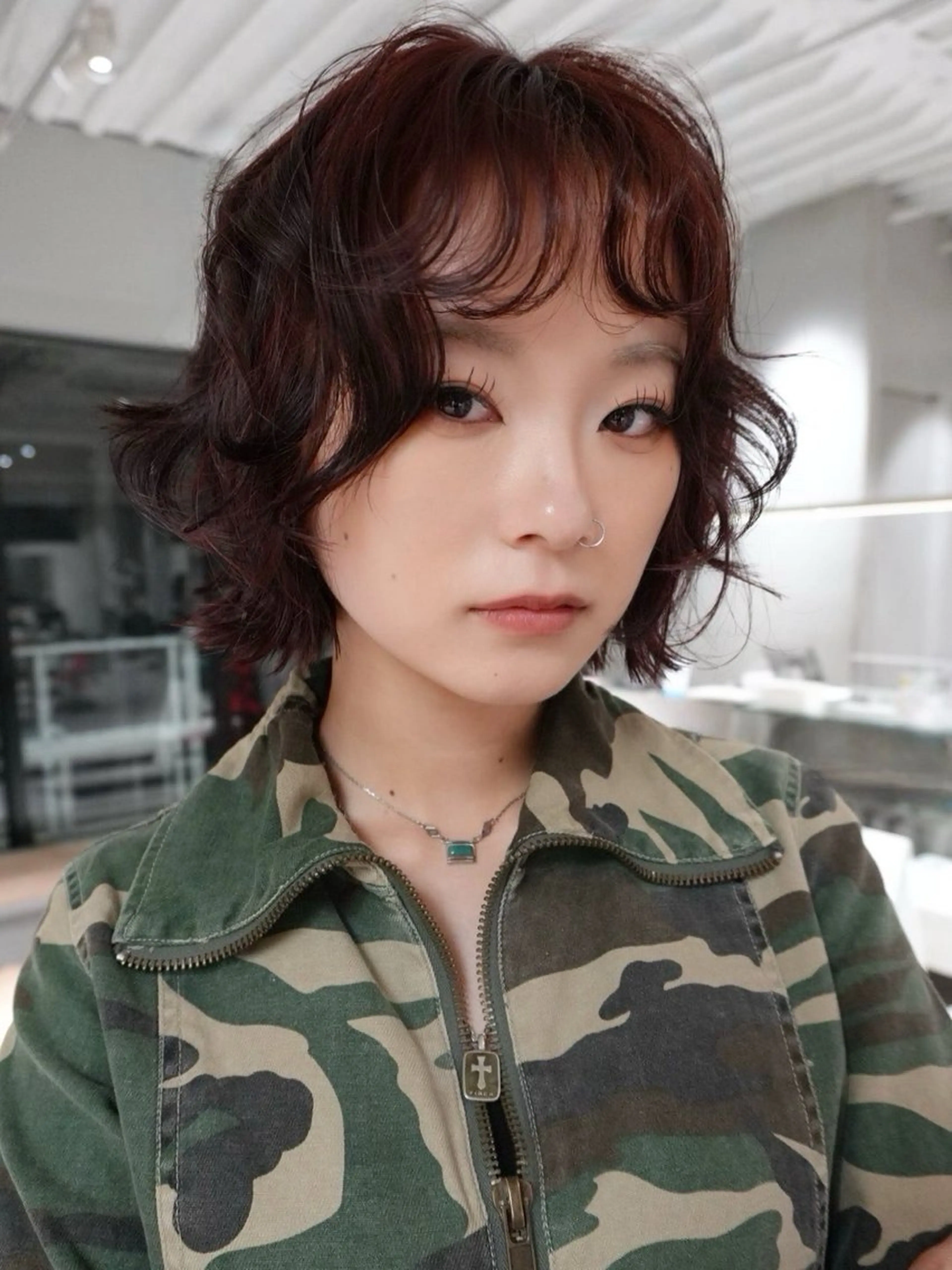 ショート レイヤーカット 似合わせカット ショートヘア MINX 髙田凜々子 ボブ/ハイトーンのヘアスタイル