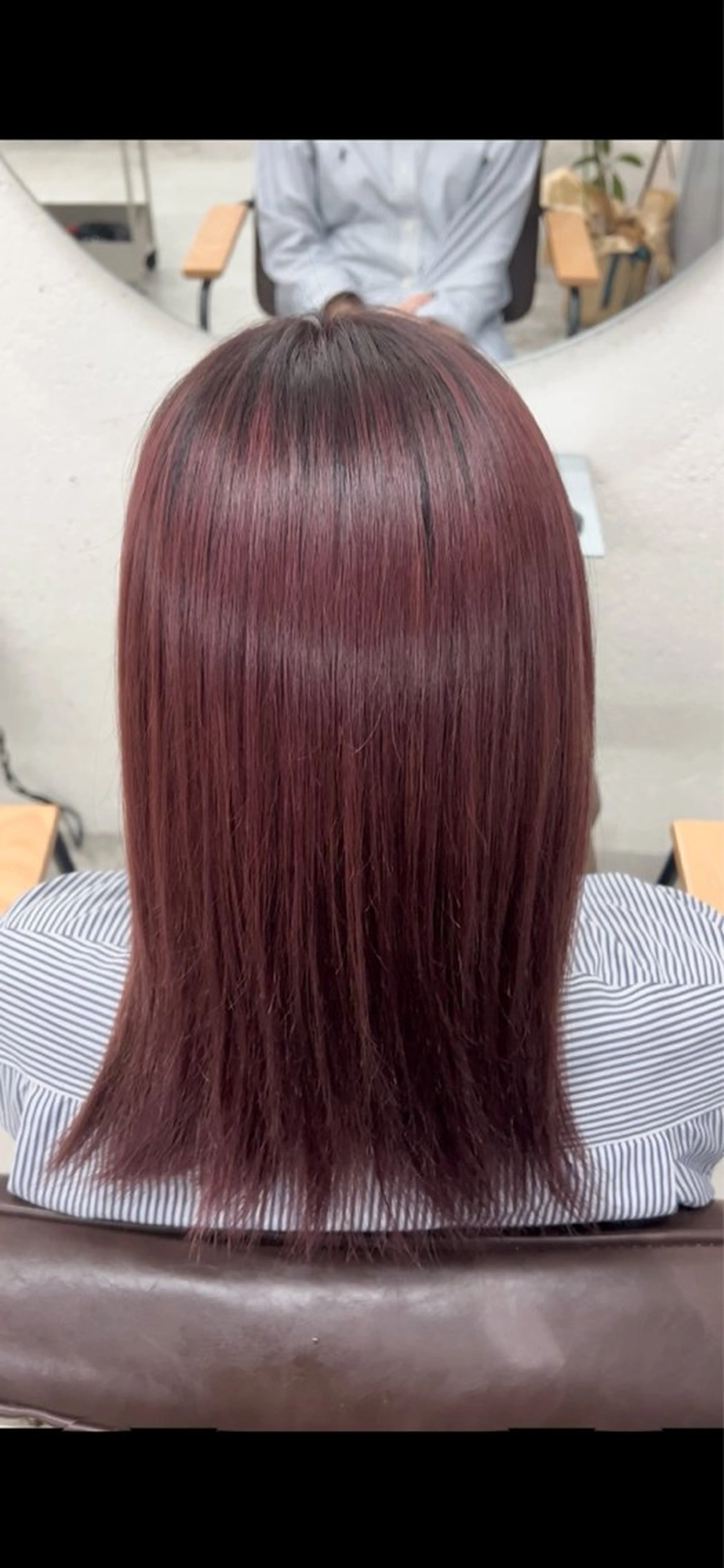 セミロング カラー ヘアアレンジ ヘアカラー 近藤 乃紀のヘアスタイル