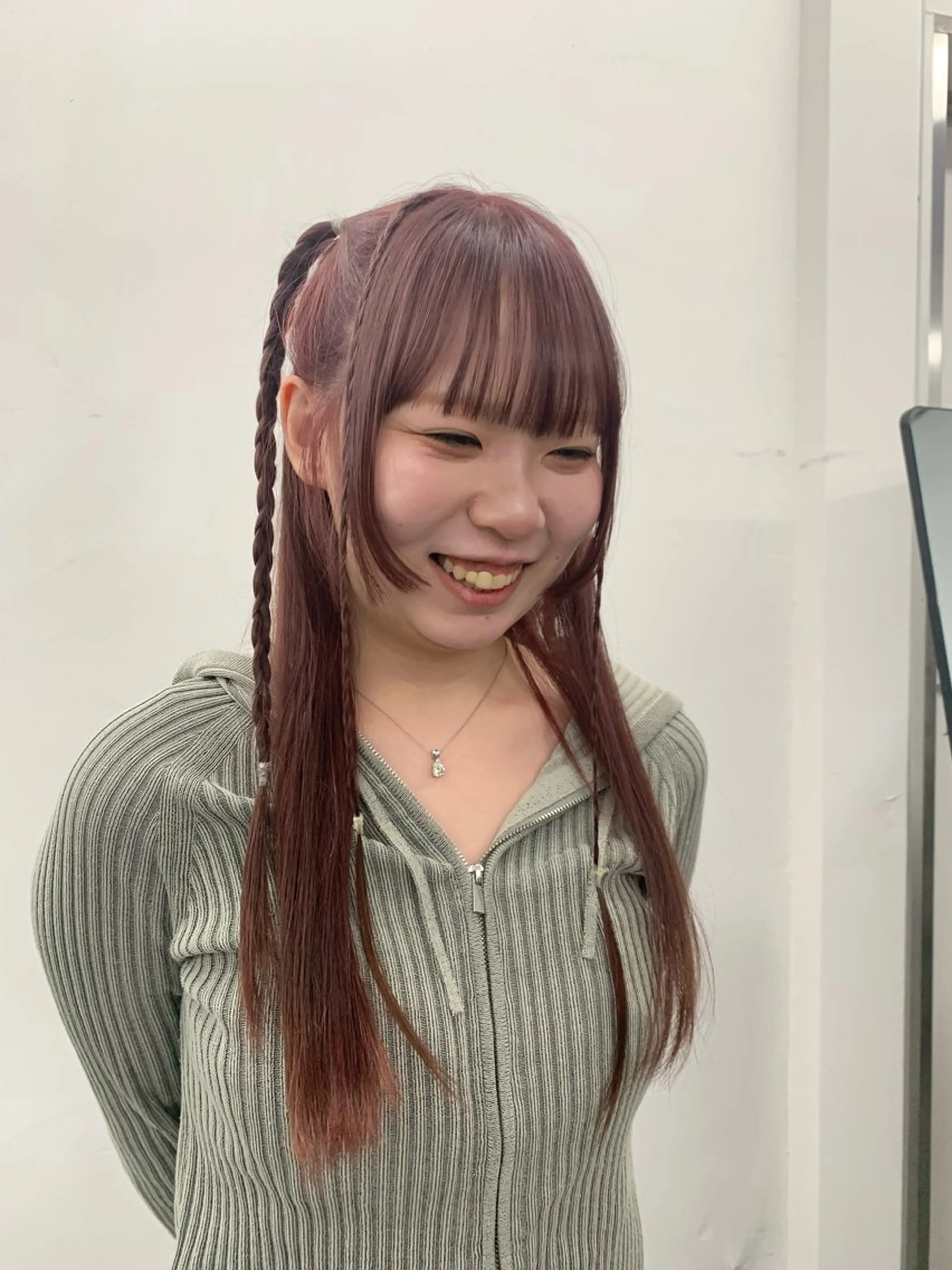 カラー ピンクカラー ハイトーン /愛子のヘアスタイル