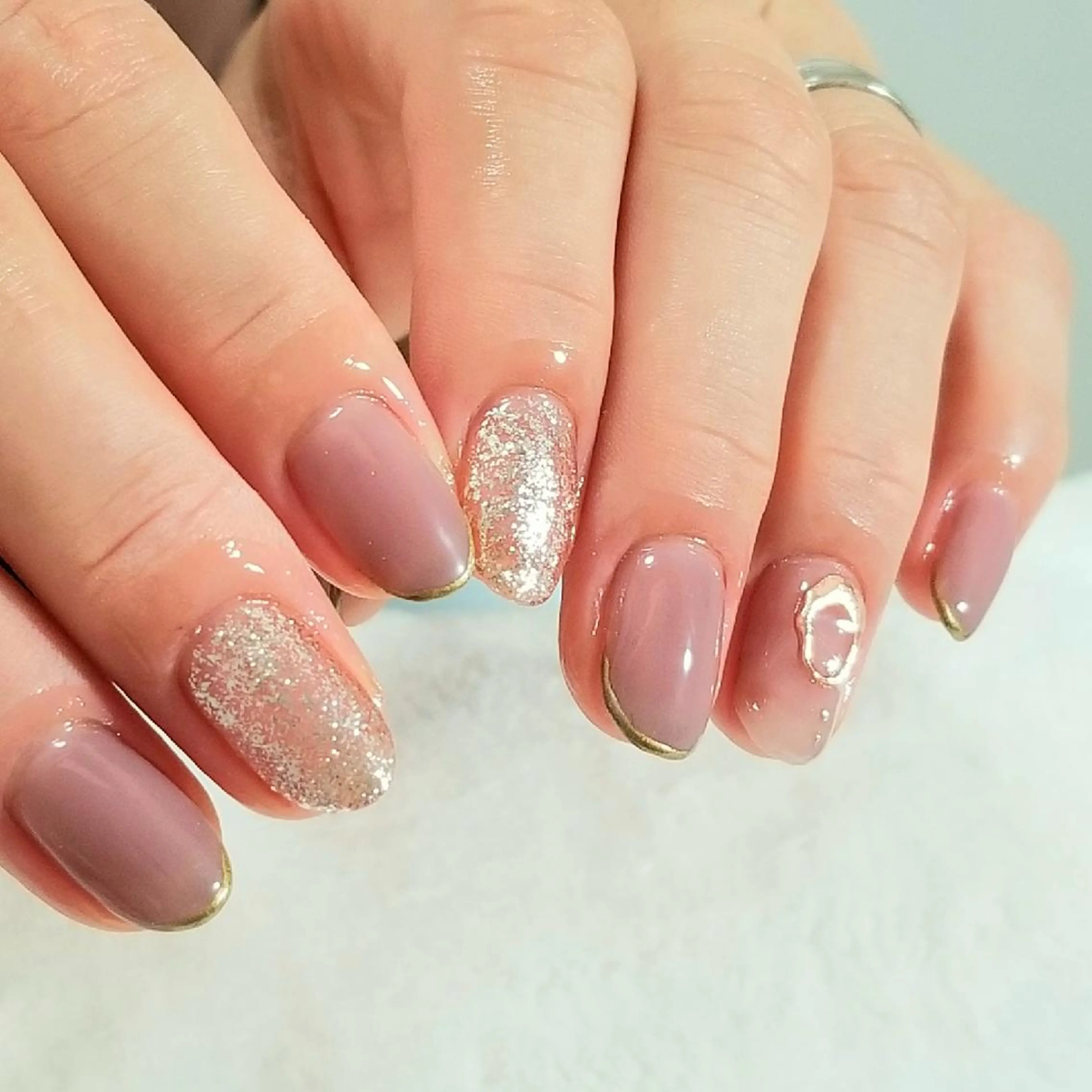ネイル フレンチネイル ラメ(グリッター) ピンク ピンクベージュ ハンドネイル フットネイル trees_ nailのネイルデザイン