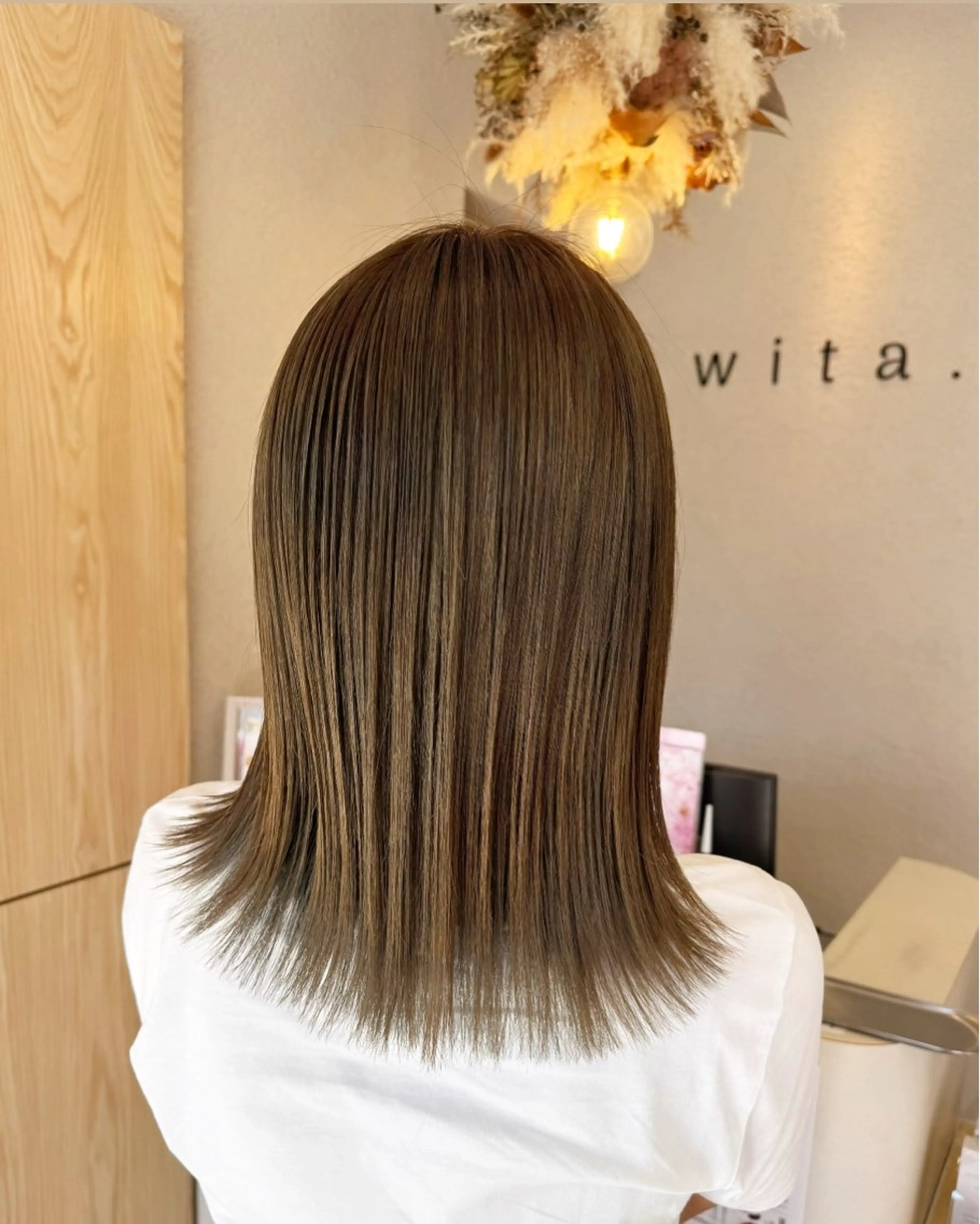 ミディアム カラー 蟹江 聡太✨レイヤーカットのヘアスタイル