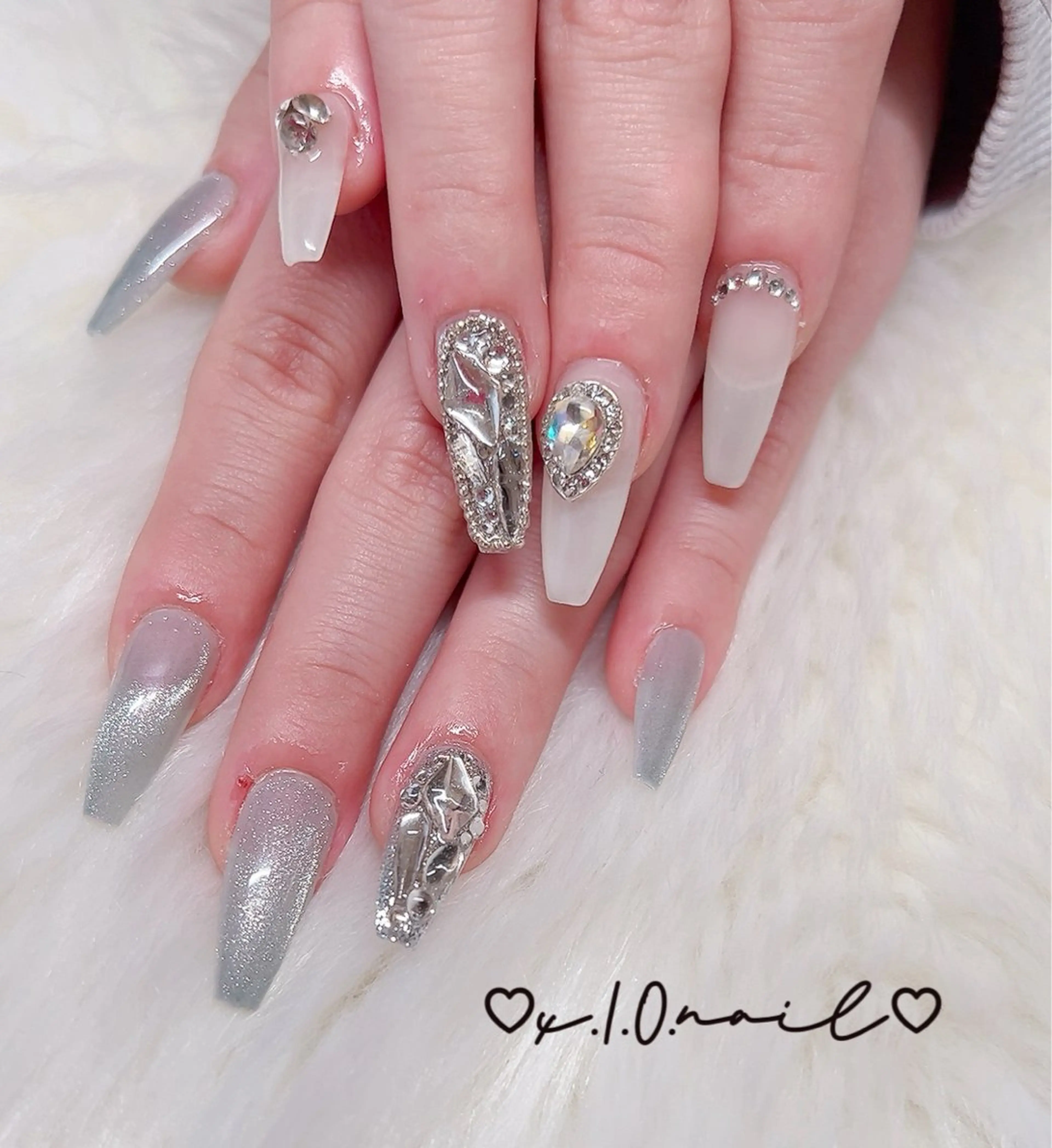 ネイル アニマル柄 アートネイル ニュアンスネイル スカルプネイル ネイルチップ ハンドネイル x.1.0.nail ♡Cのネイルデザイン