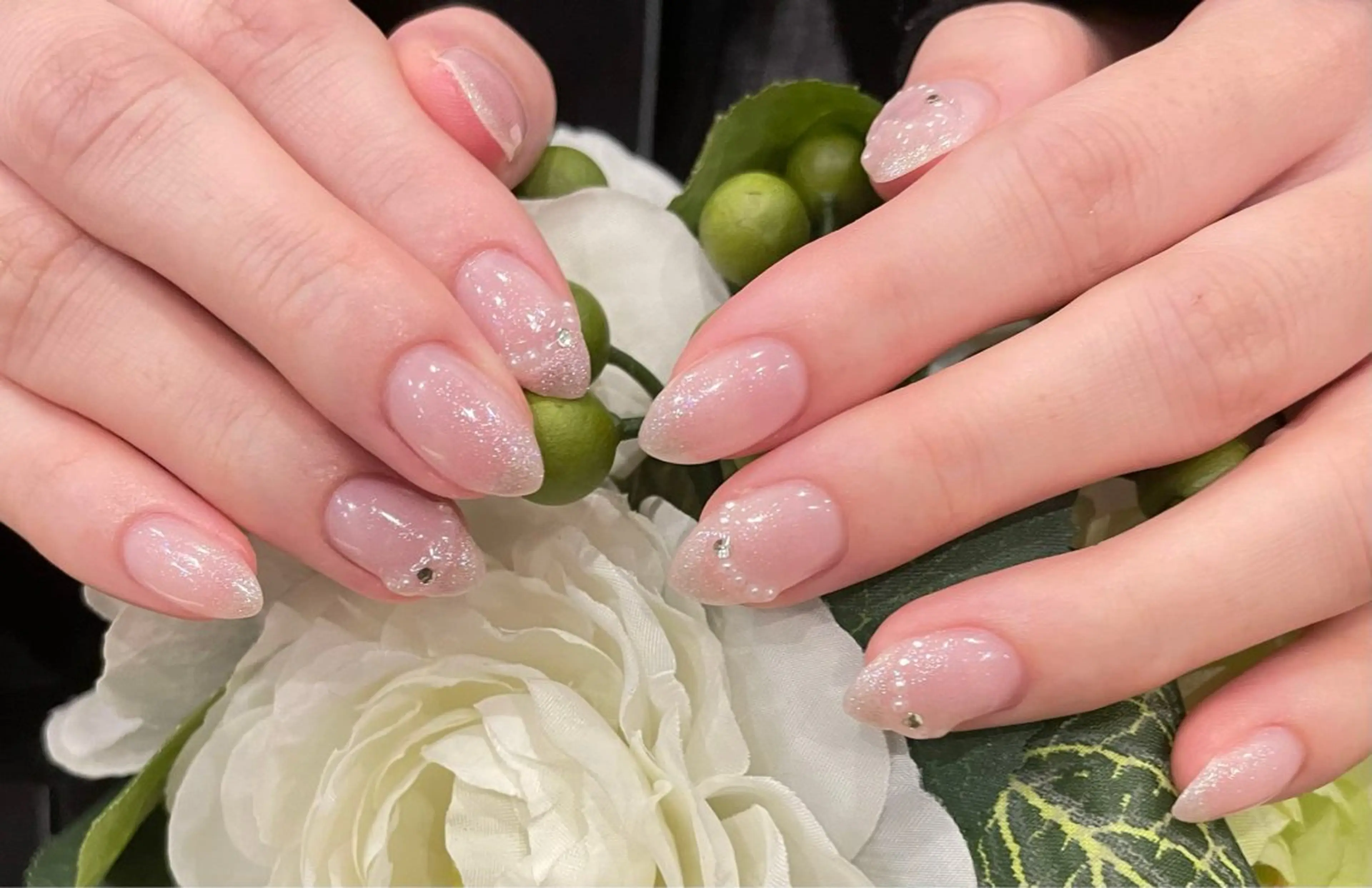 ネイル オーロラネイル チークネイル フレンチネイル ガラスフレンチ グラデーション H&Bsalon カイのネイルデザイン