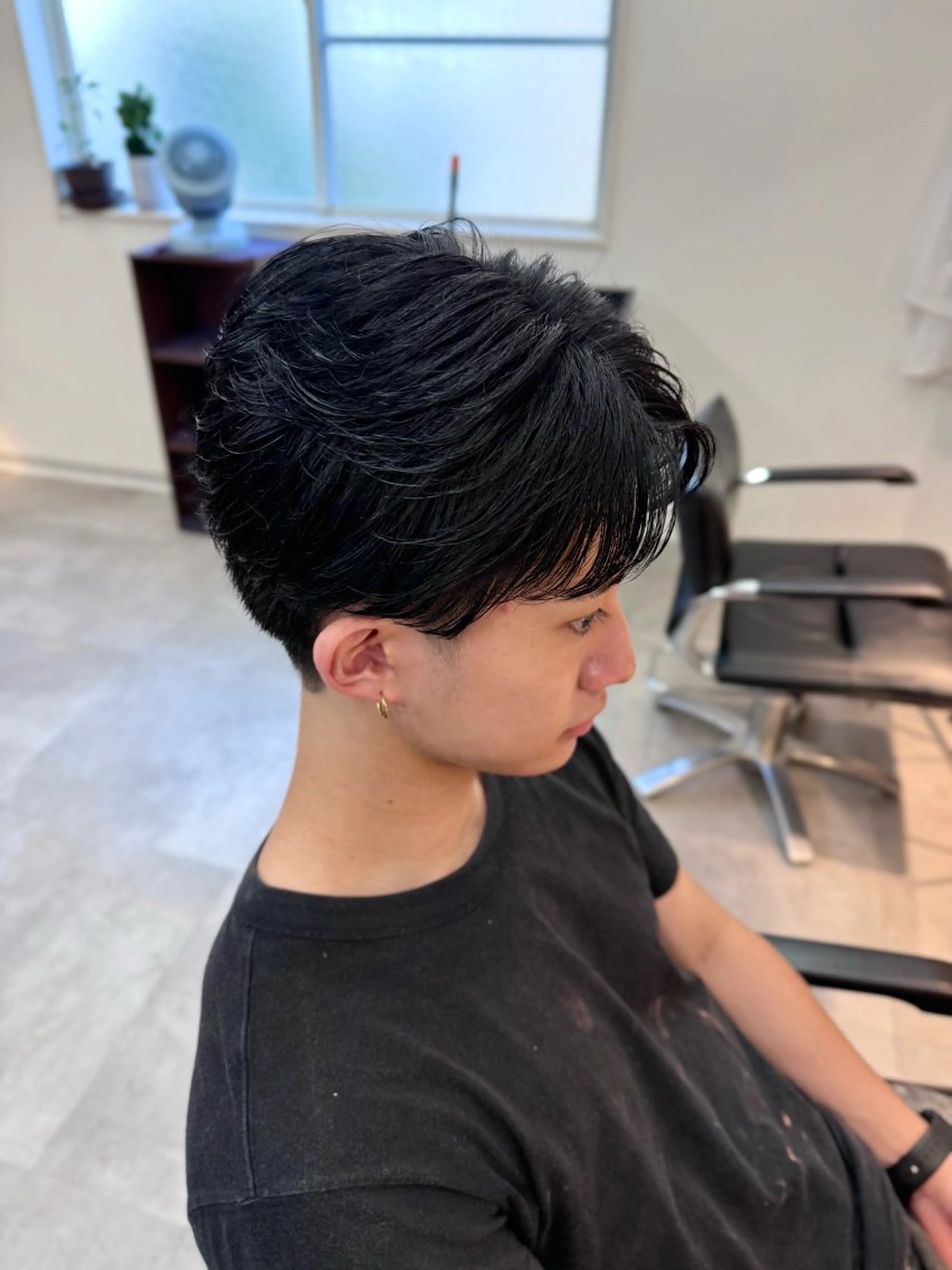 パーマ メンズ フェザーパーマ メンズ韓国風 メンズパーマ ニュアンスパーマ カット 韓国スタイル特化 ニュアンスパーマ下田のヘアスタイル