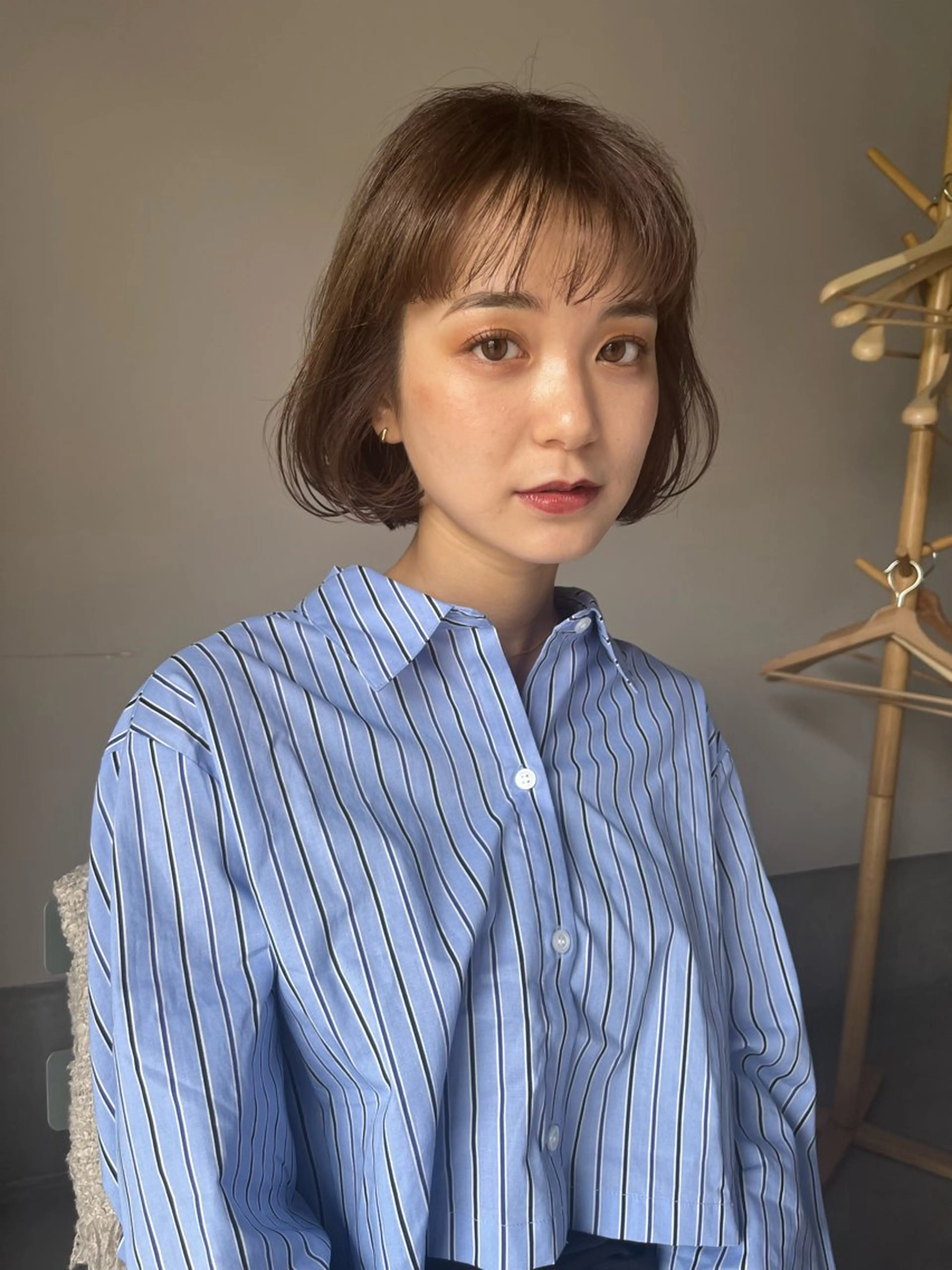 ショート カラー ベージュカラー ミルクティーベージュ MINX The pass所属・透明感ケアカラー/ レイヤー/ryokaのヘアスタイル