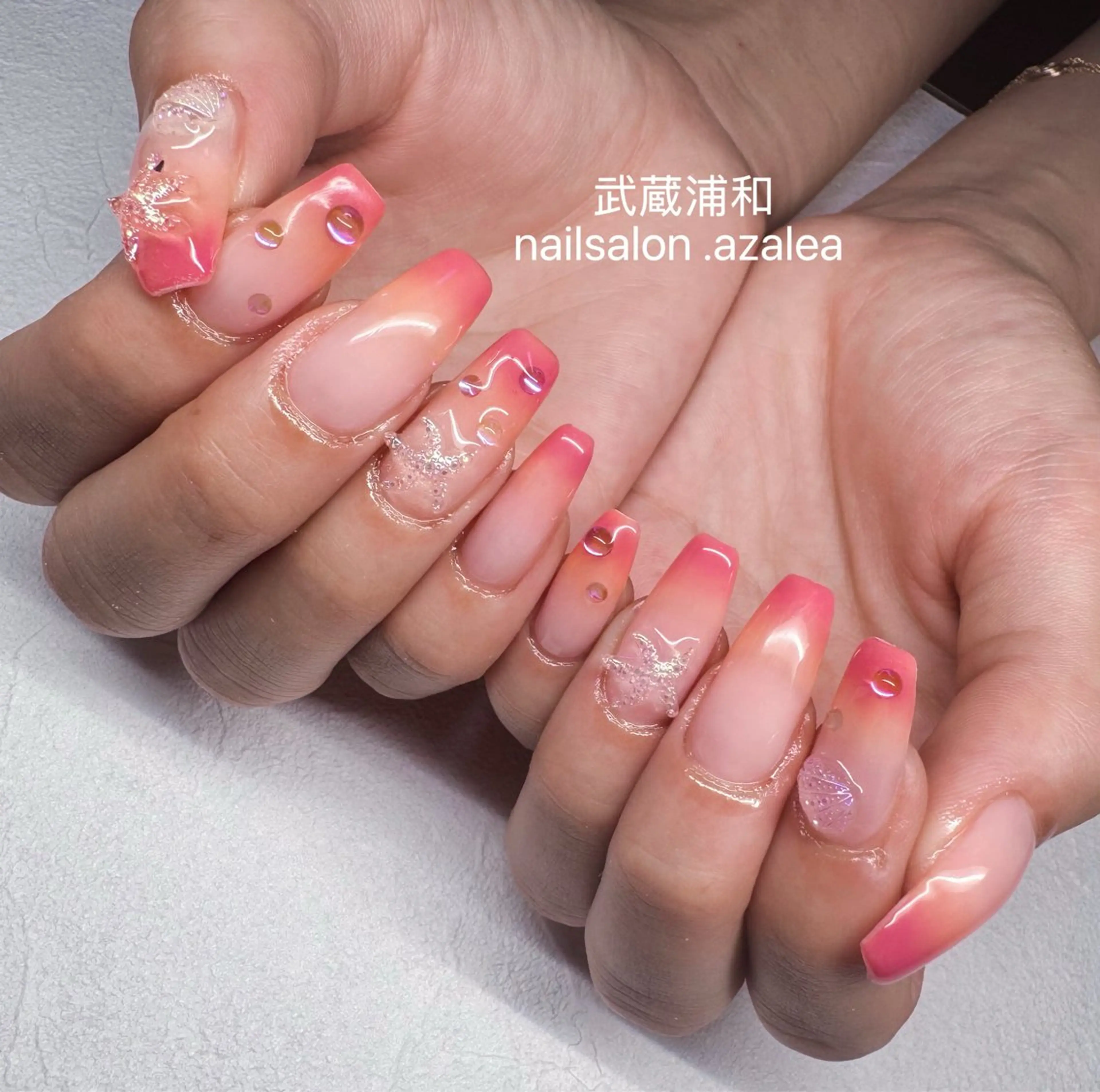 ネイル ハンドネイル R inのネイルデザイン