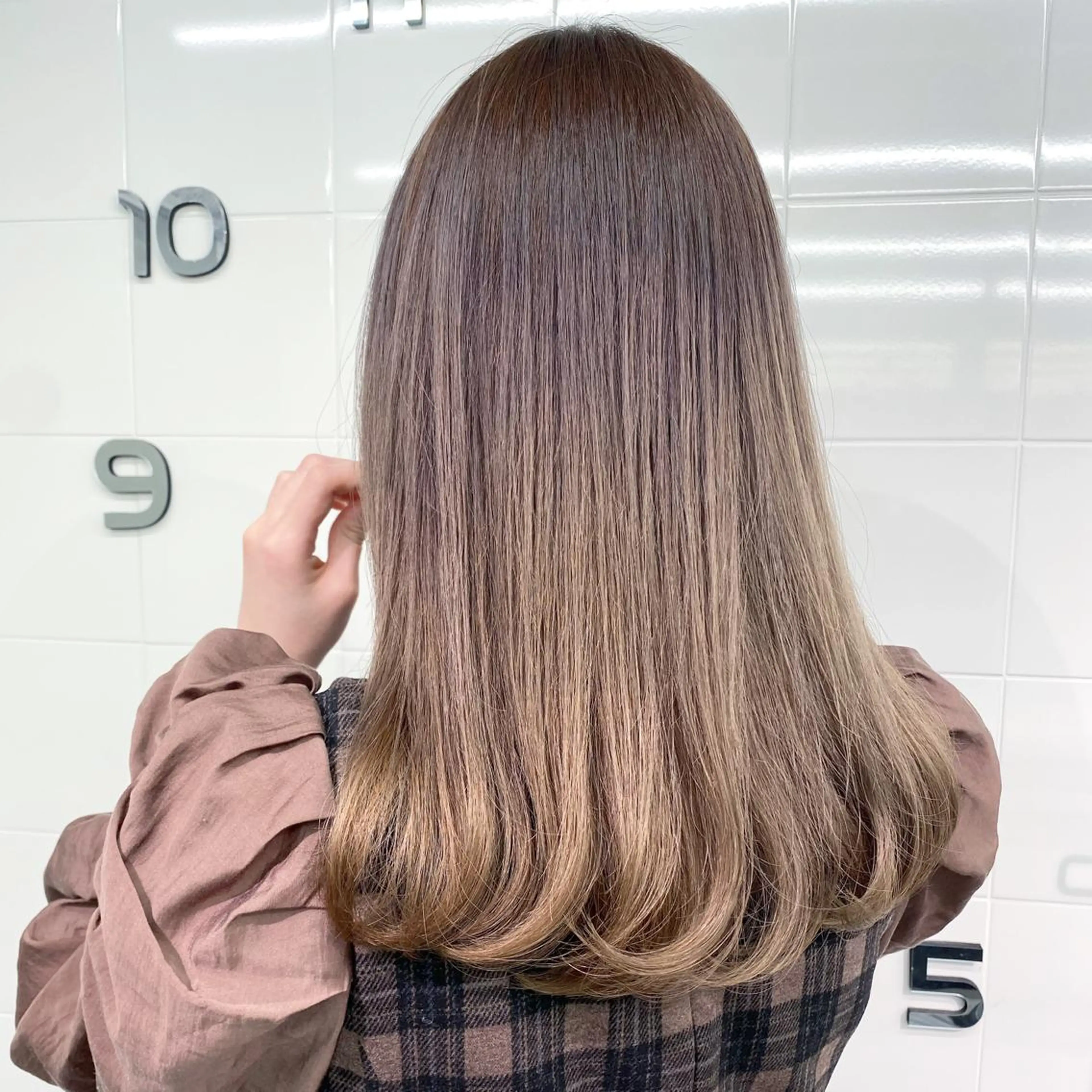 ロング カラー ベージュカラー グレージュ ハイトーンカラー grow所属・🧡YUKA🧡 渋谷/ﾌﾟﾙｴｸｽﾃのヘアスタイル