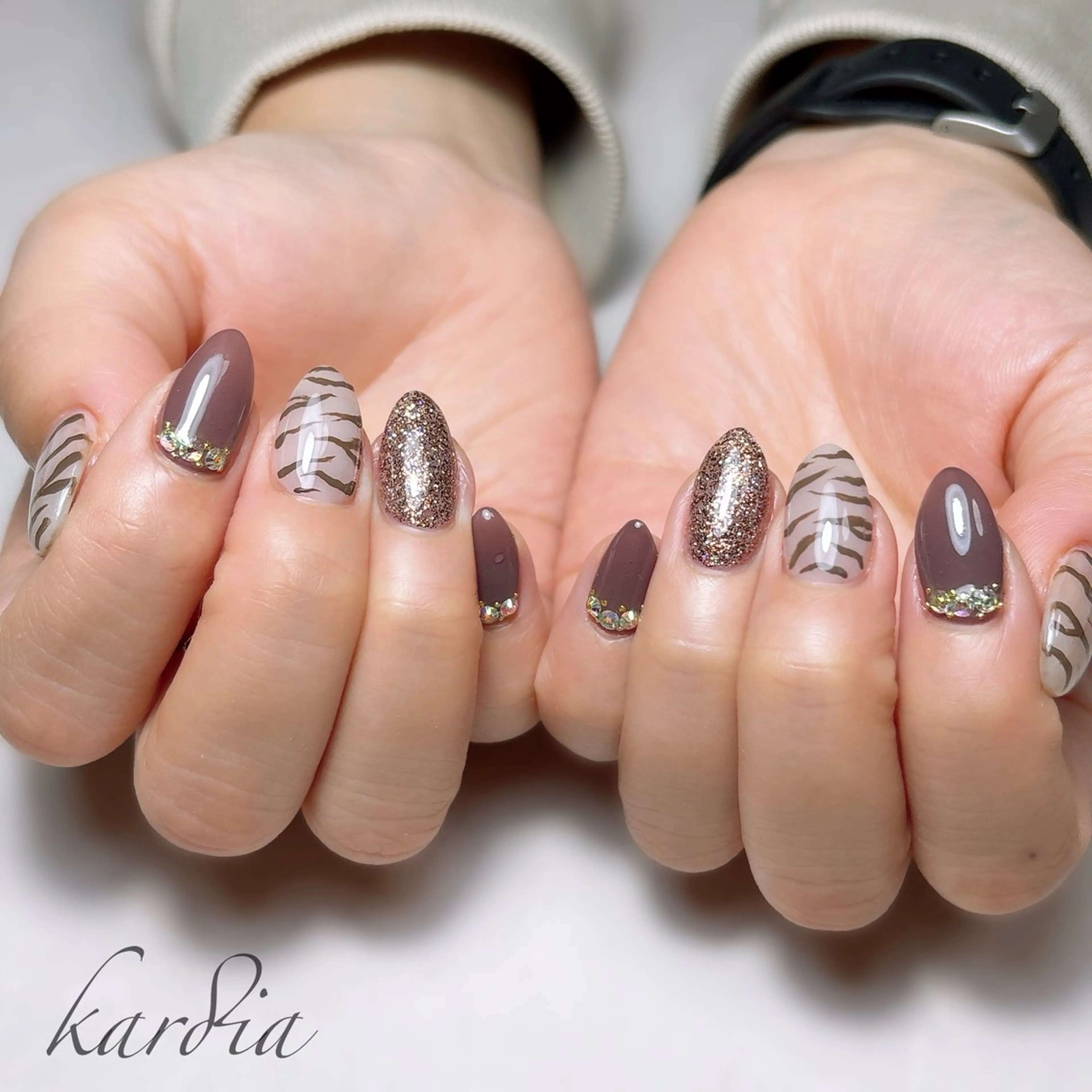 ネイル ハンドネイル καρδιά -ｶﾙﾃﾞｨｱ-のネイルデザイン