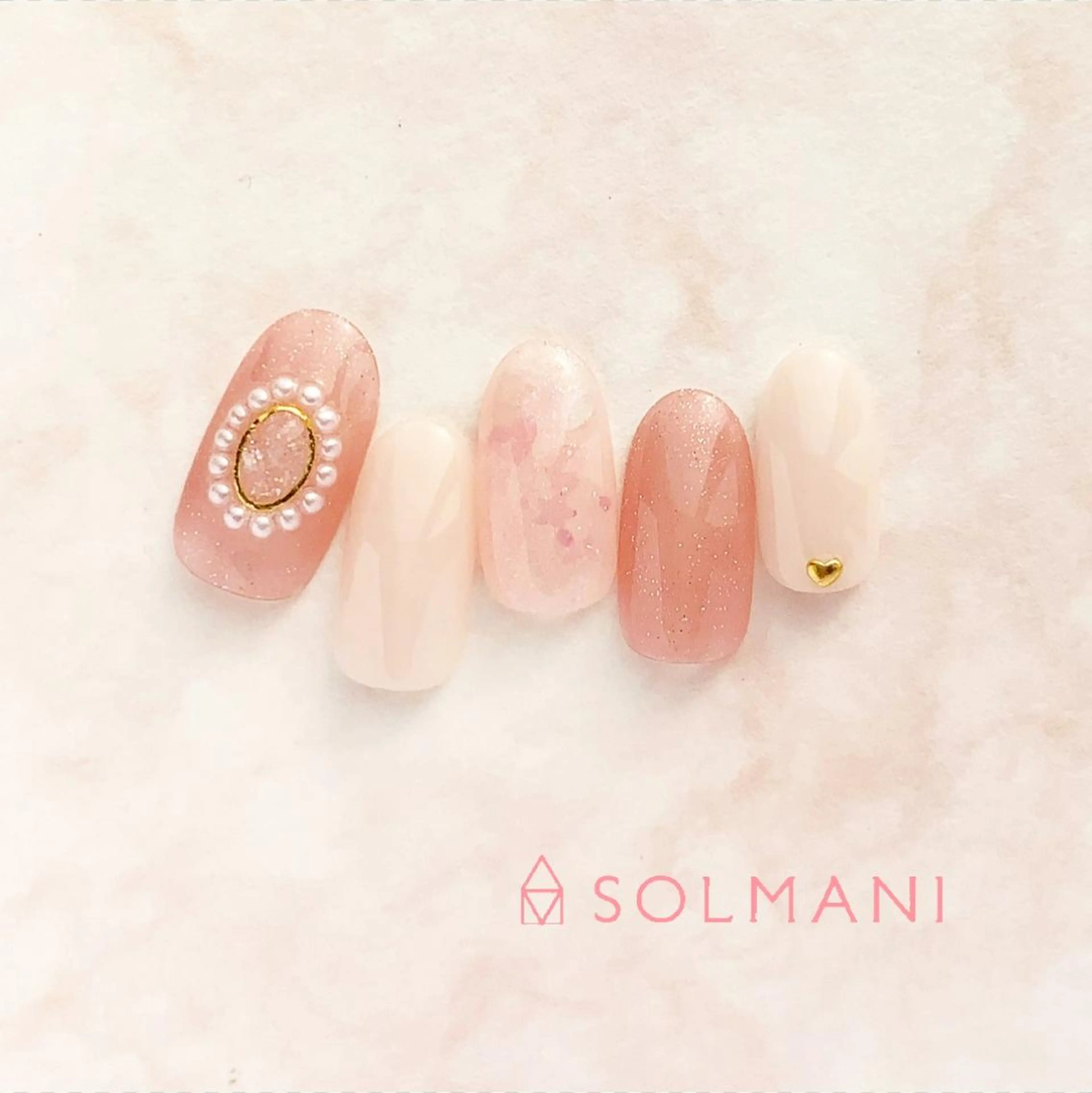 ネイル SOLMANI 予約担当のネイルデザイン