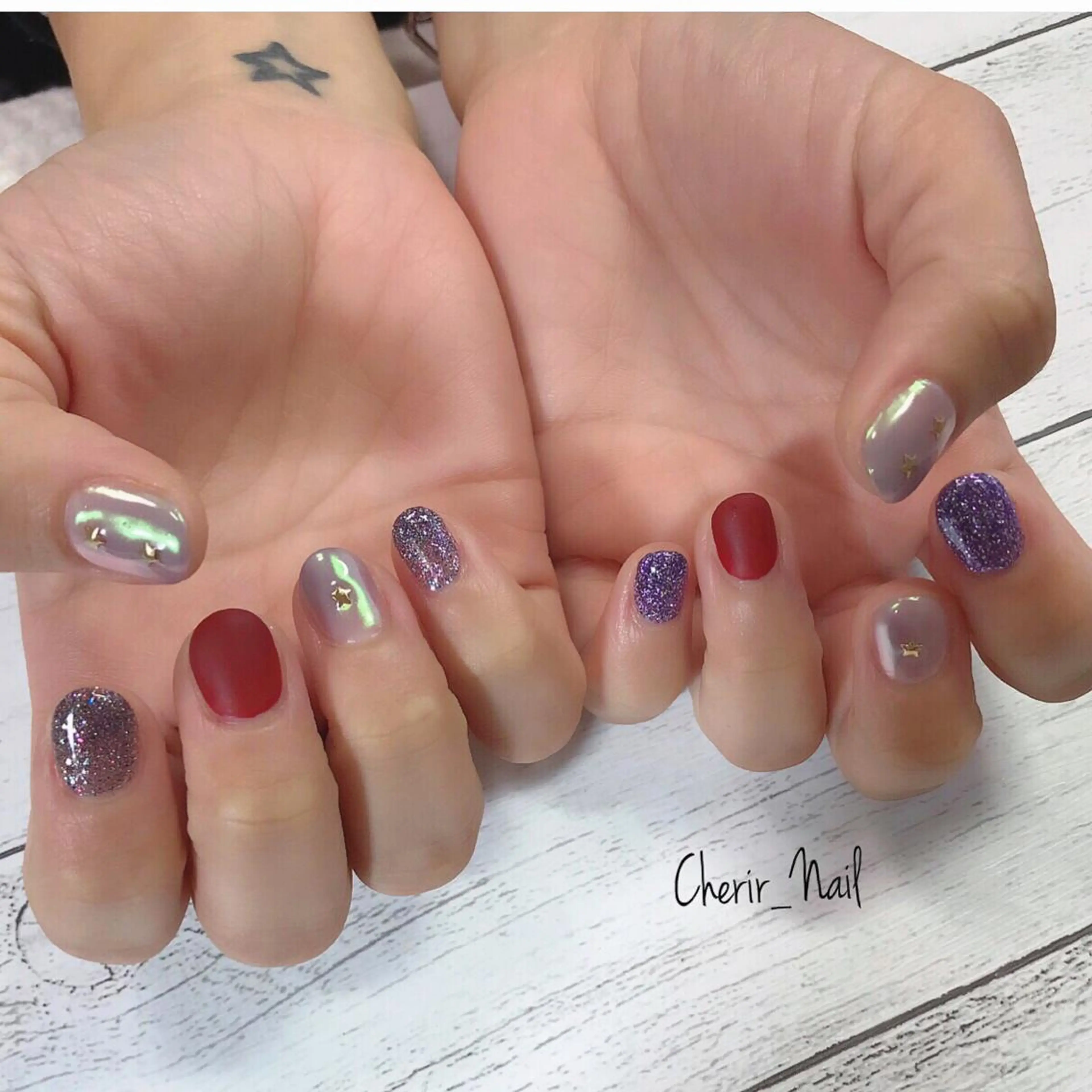 ネイル オーロラネイル カジュアル ラメ(グリッター) マットネイル ミラーネイル Cherirnail kaoriのネイルデザイン