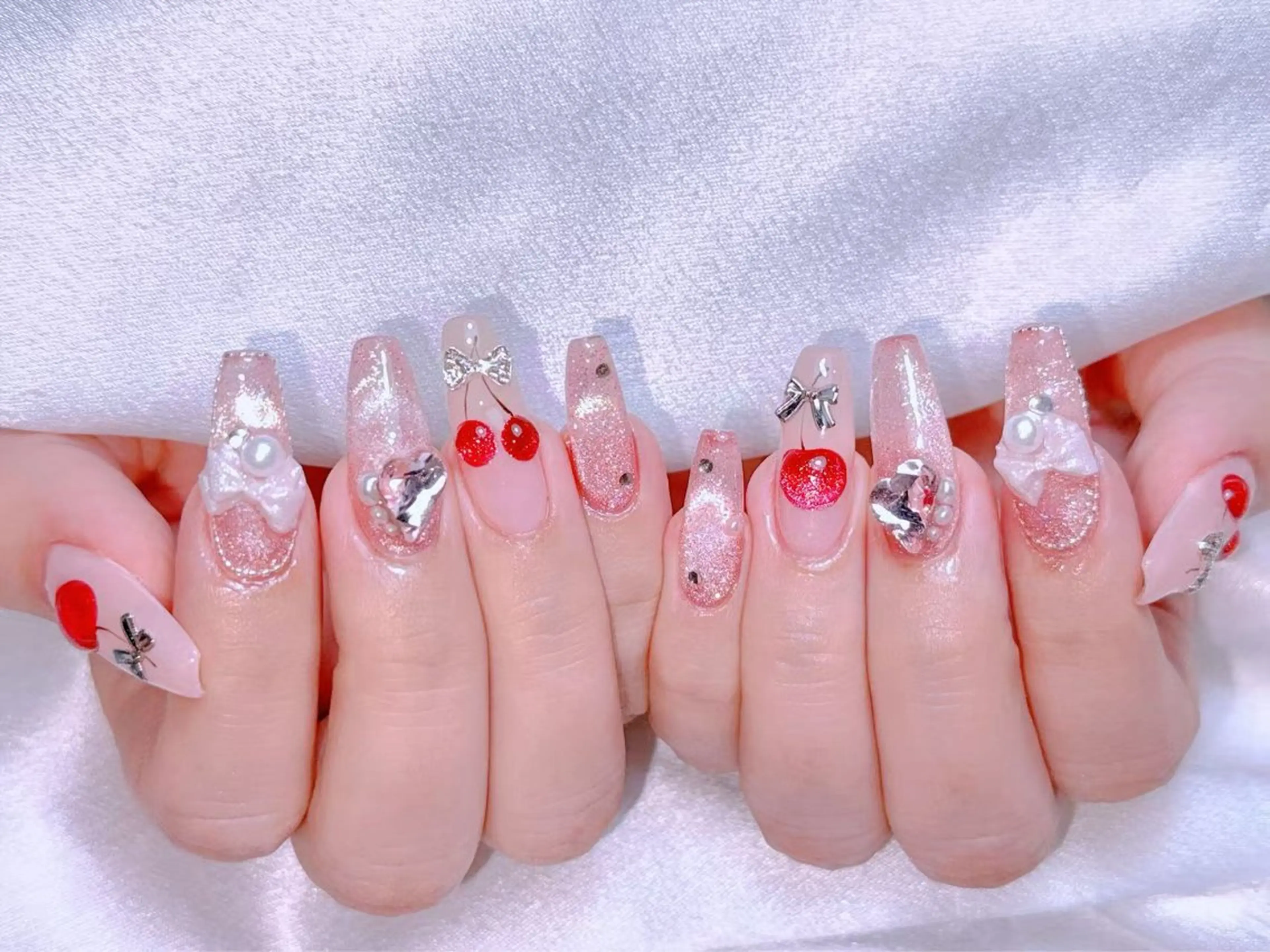 ネイル M2ネイルサロン【長さ出し&フィルイン導入店】所属・長さ出し専門店 RIRIのネイルデザイン