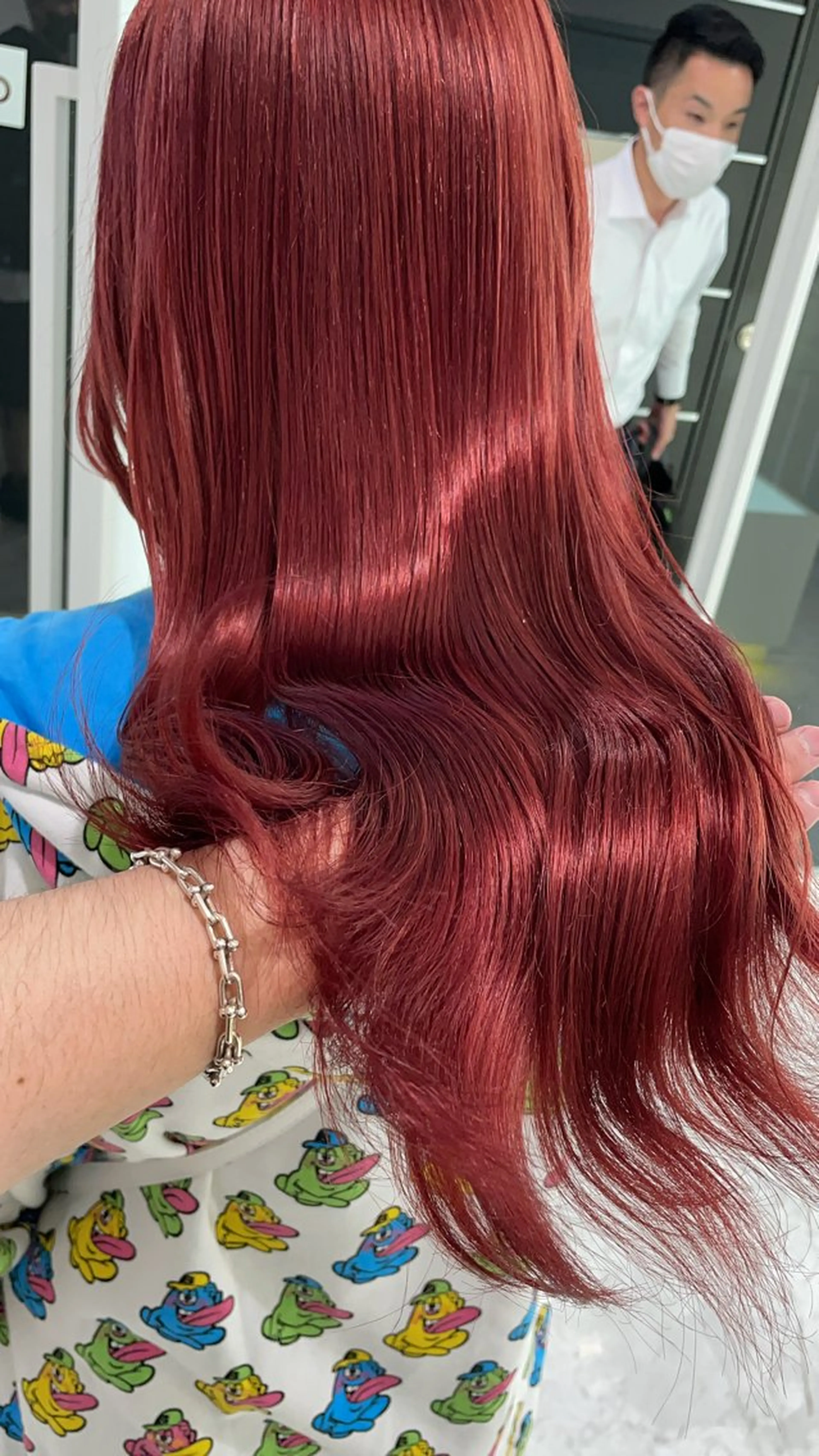 セミロング カラー ヘアアレンジ ブリーチ レッドカラー ヘアカラー パーマ トリートメント ヘッドスパ ヘアセット 顔まわりカット の達人のヘアスタイル