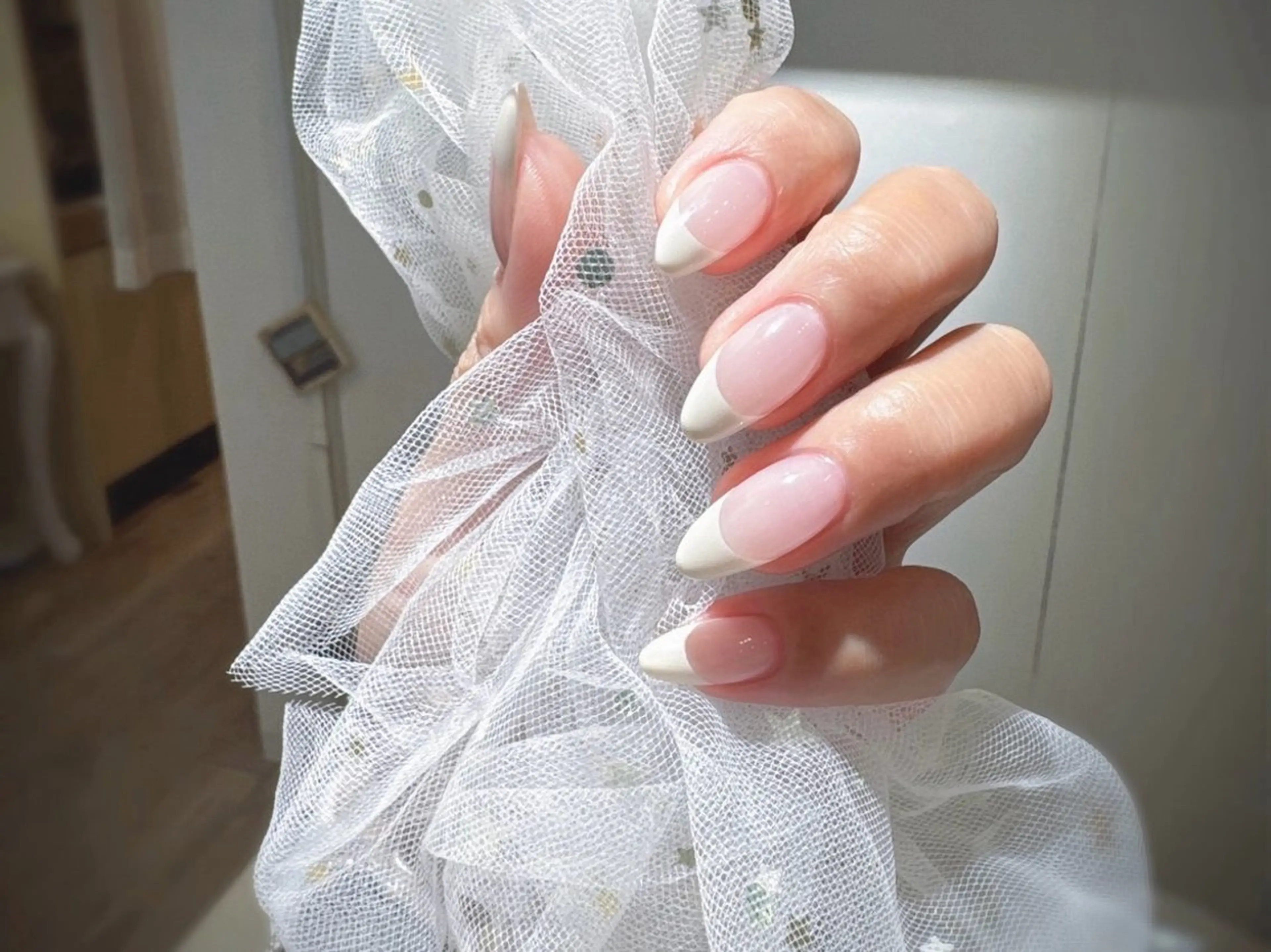 ネイル オーロラネイル フレンチネイル ガラスフレンチ ロングネイル マグネットネイル ハンドネイル XIMINANAIL SALON堀江店のネイルデザイン