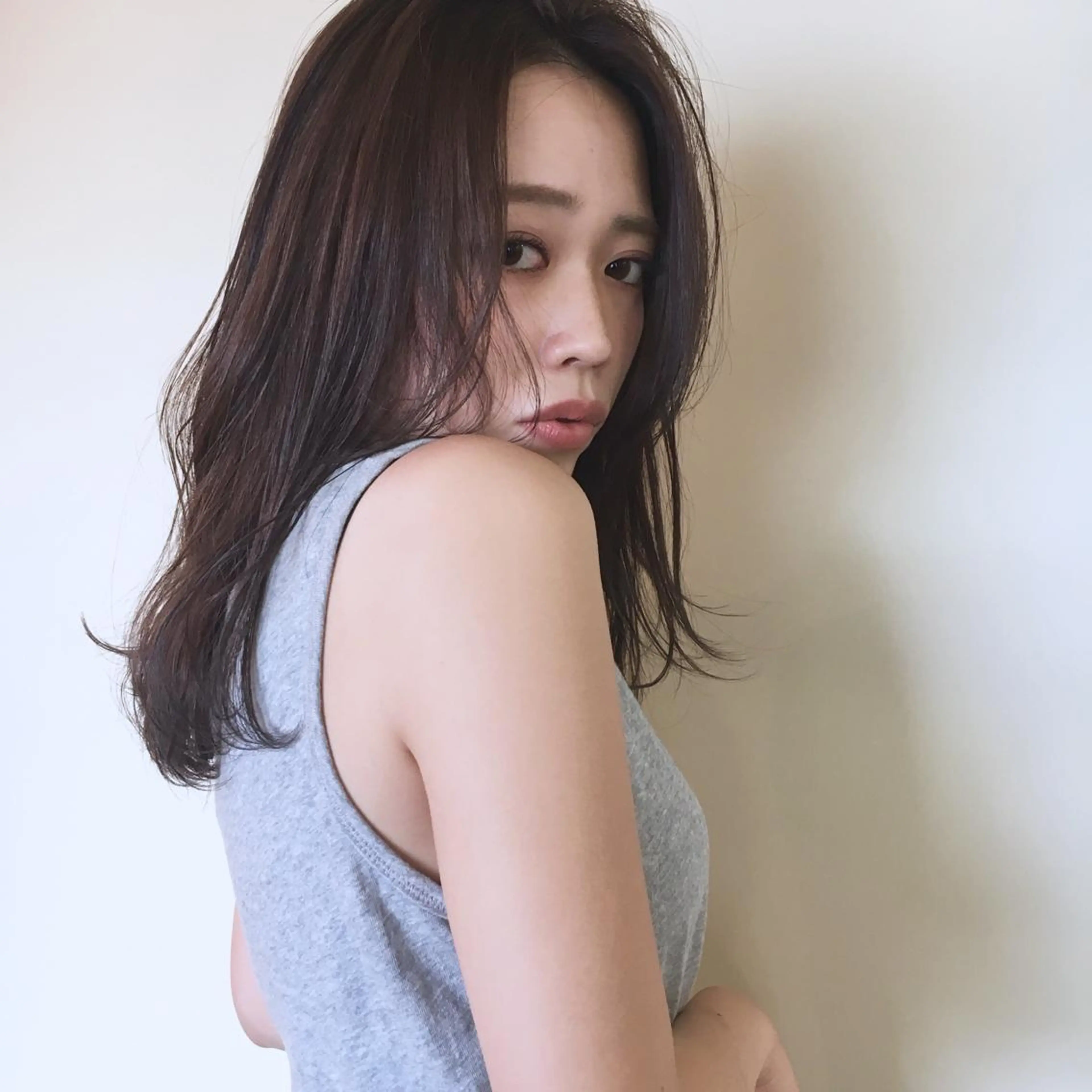 セミロング カラー アッシュ ダブルカラー パープルカラー パープルアッシュ 上川 美幸のヘアスタイル