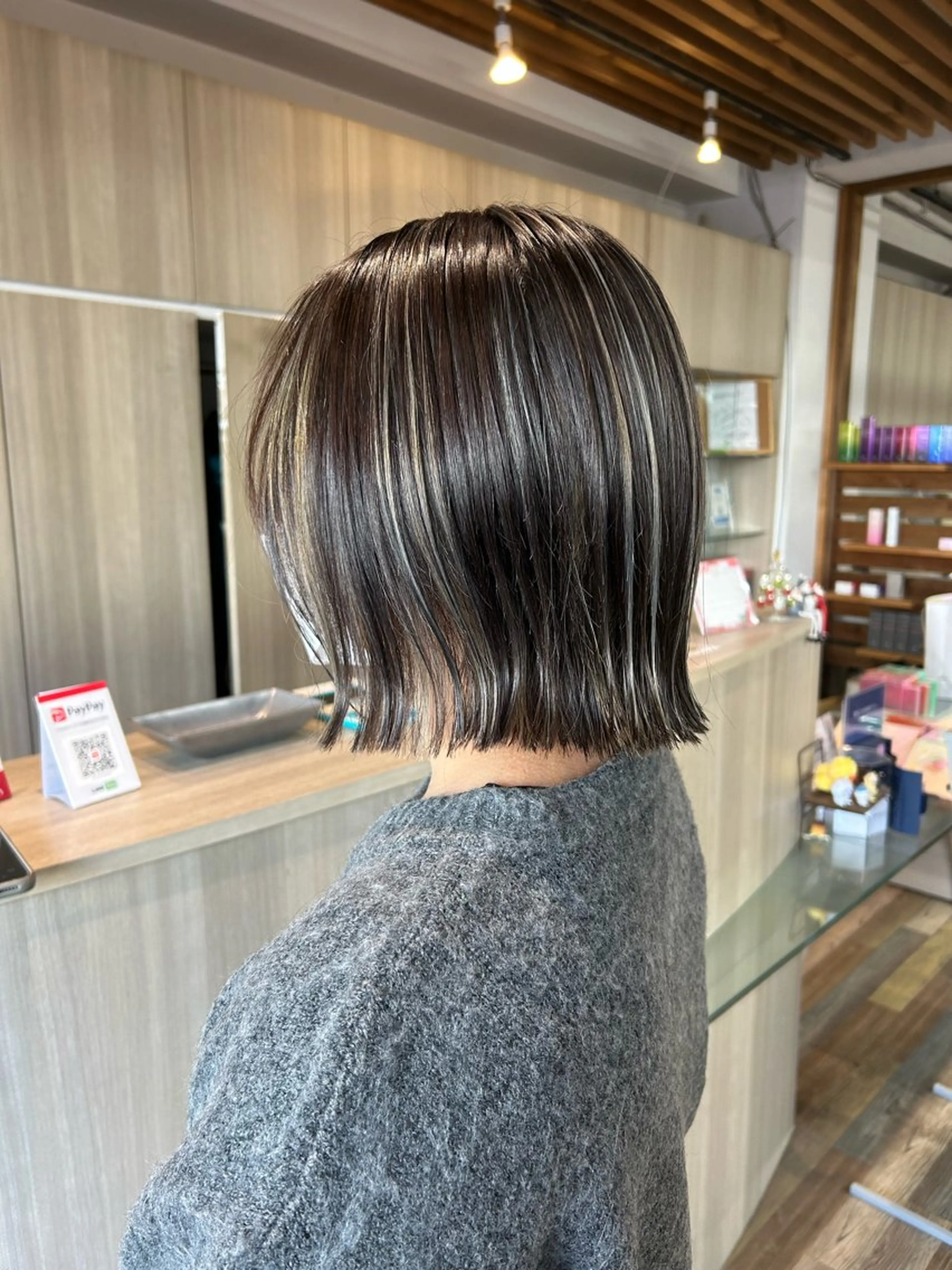 ショート カラー ブリーチ ハイライトカラー ハイライト ヘアカラー トリートメント 志賀　輝/ハイライト /縮毛矯正/髪質改善のヘアスタイル