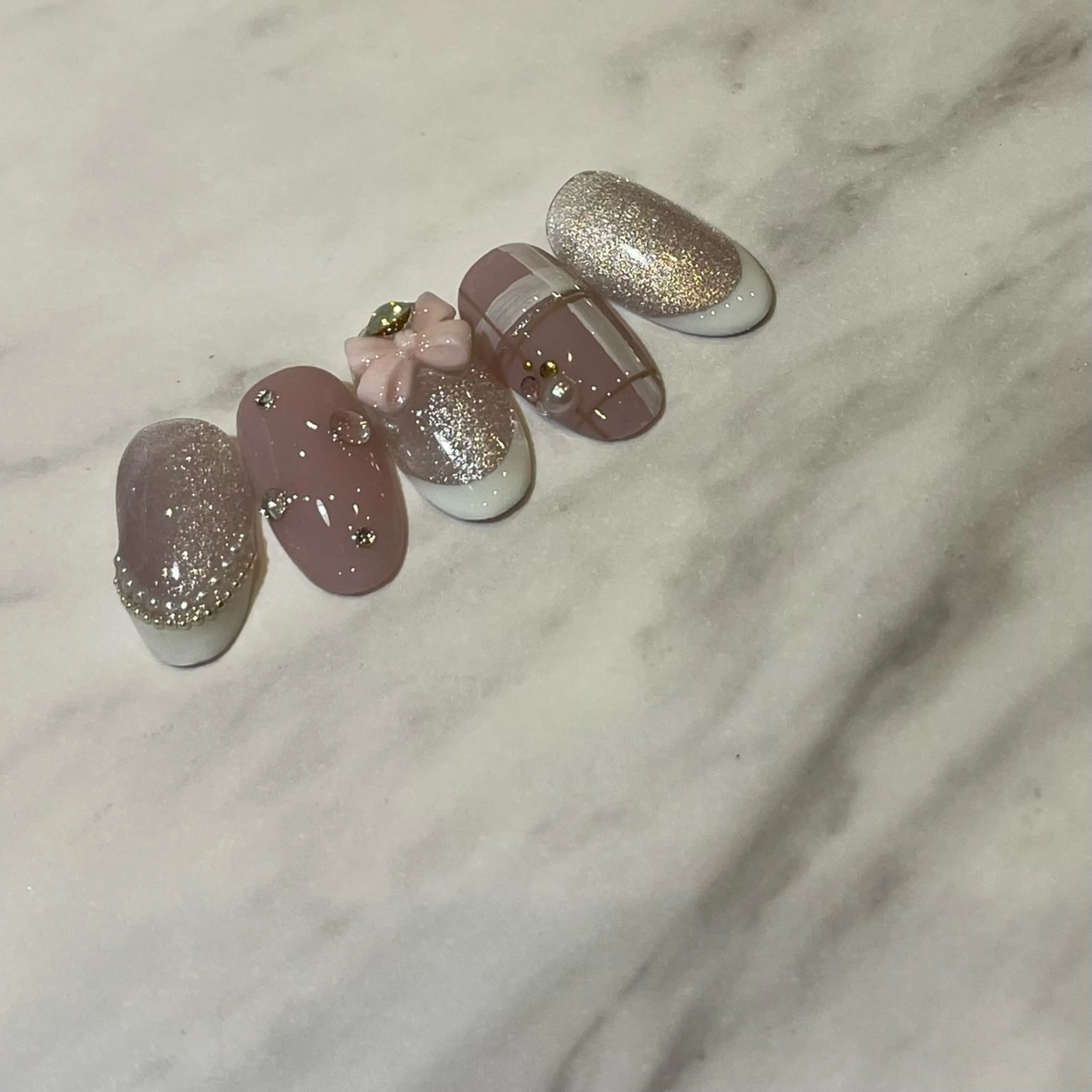 ネイル ハンドネイル Ravi 胡町のネイルデザイン