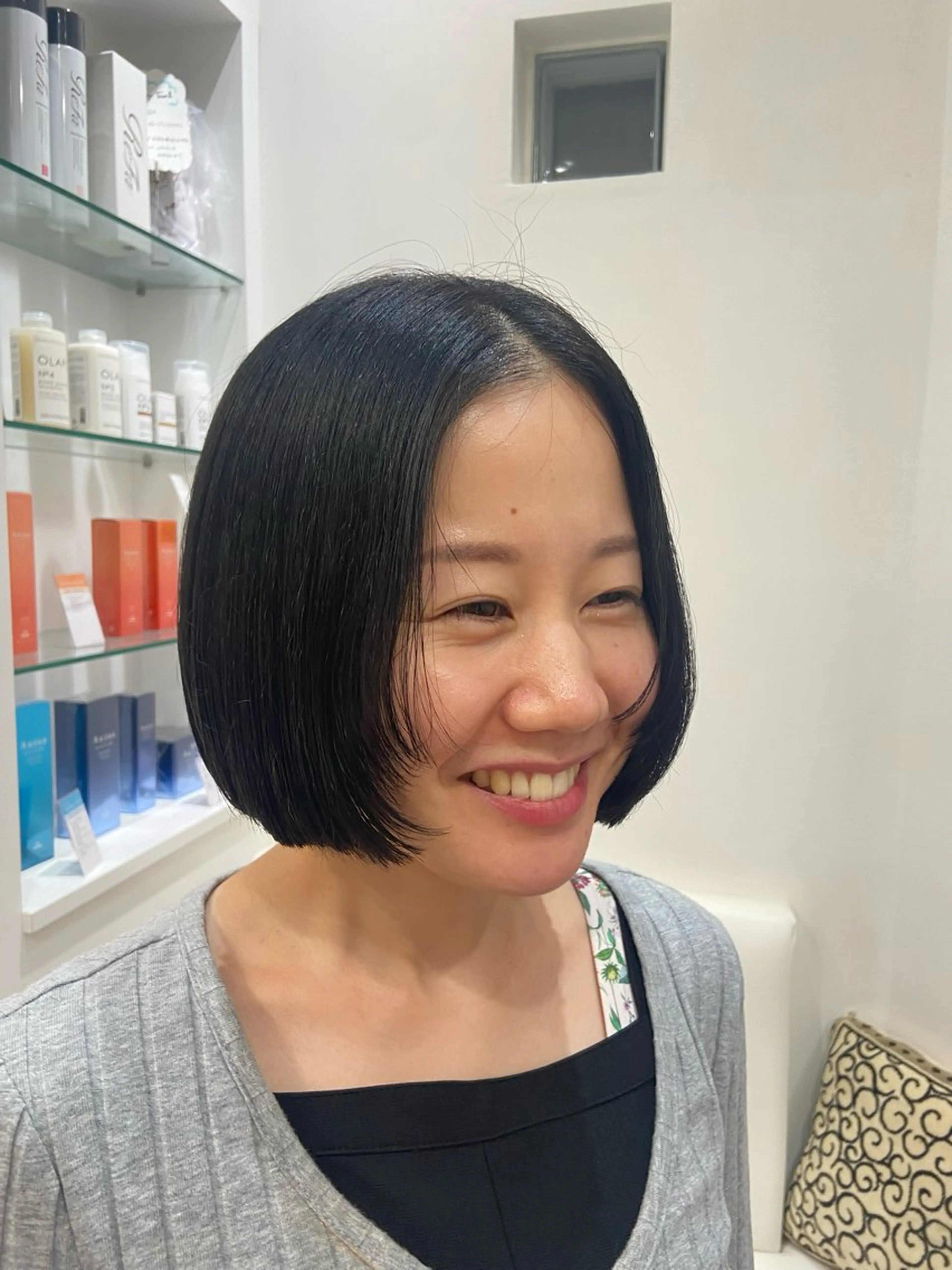 ショート 顔まわりレイヤー レイヤーカット atelier doux dimanche（アトリエ・ドゥー・ディマンシュ）所属・Fukamiレイヤー 透明感カラーのヘアスタイル