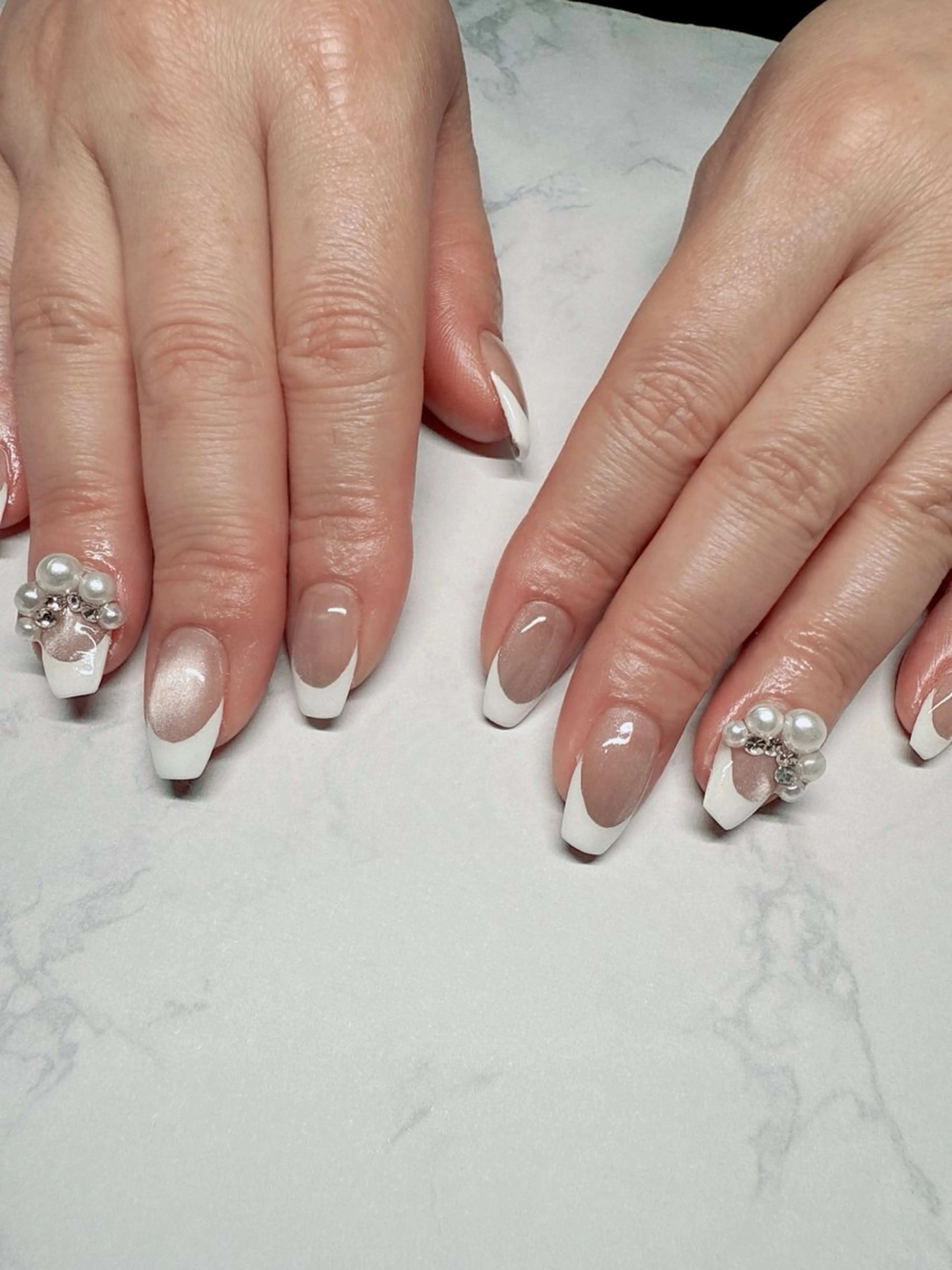 ネイル フレンチネイル マグネットネイル ハンドネイル nailist SATO【銀座】のネイルデザイン