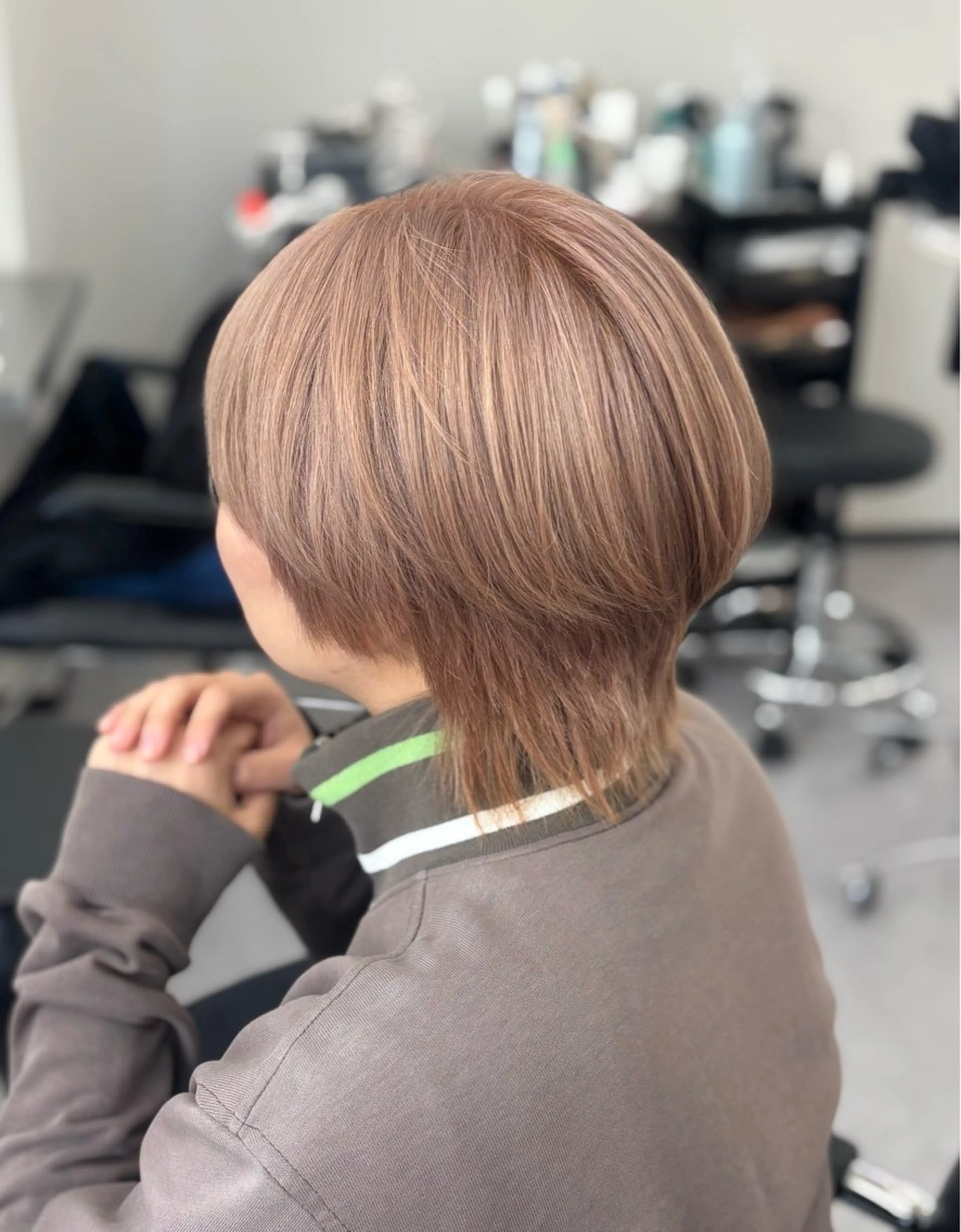 ショート 心斎橋/透明感カラ ー/韓国風ヘア/恋のヘアスタイル