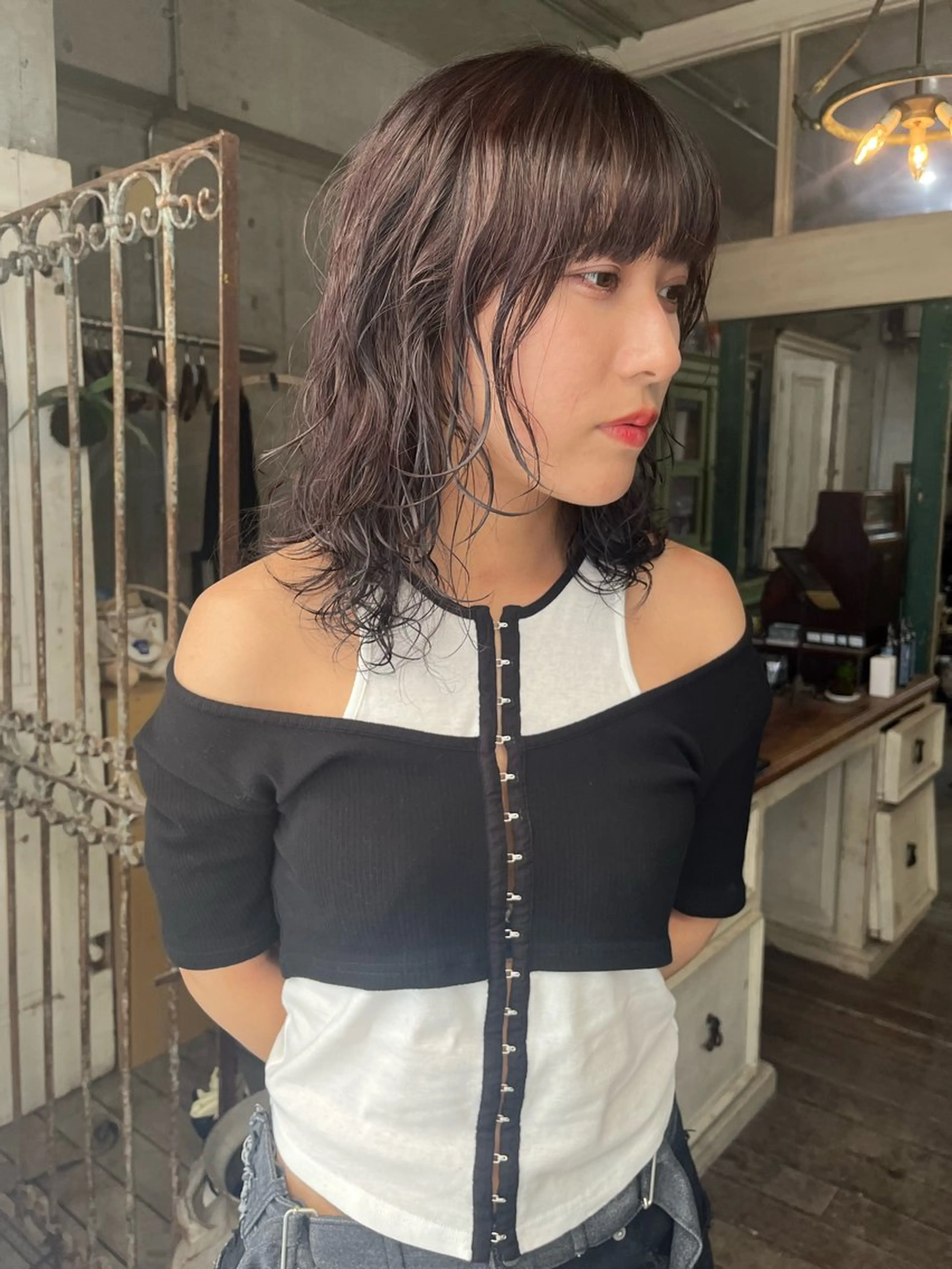 ミディアム カット ヘアカラー パーマ トリートメント ハイトーン/顔まわり レイヤー/YUKAのヘアスタイル