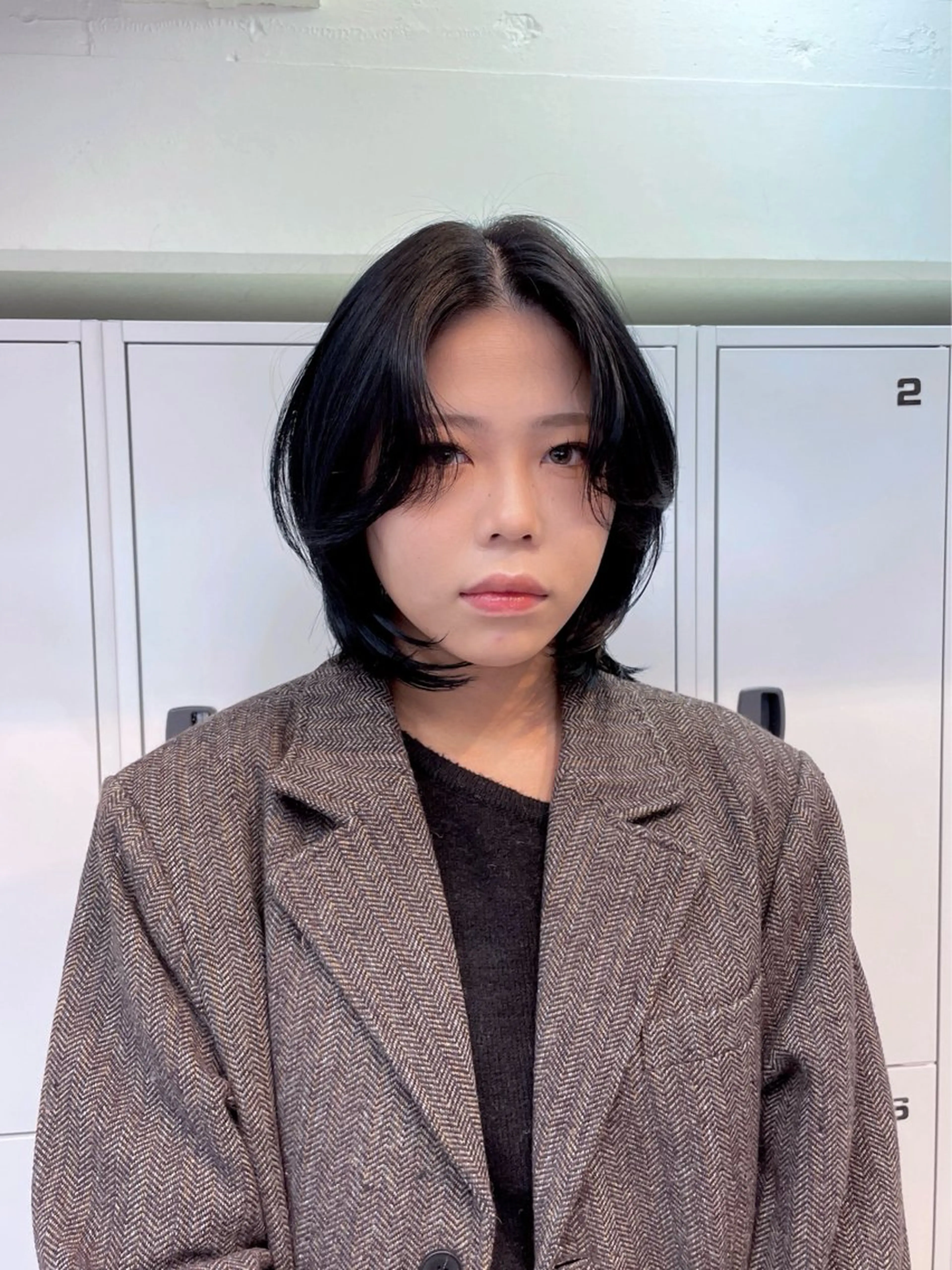 ショート カラー ボブレイヤー 黒髪 ブルーカラー ブルーブラック ボブ カット ヘアカラー yu-kaハッシュ カット/韓国レイヤーのヘアスタイル