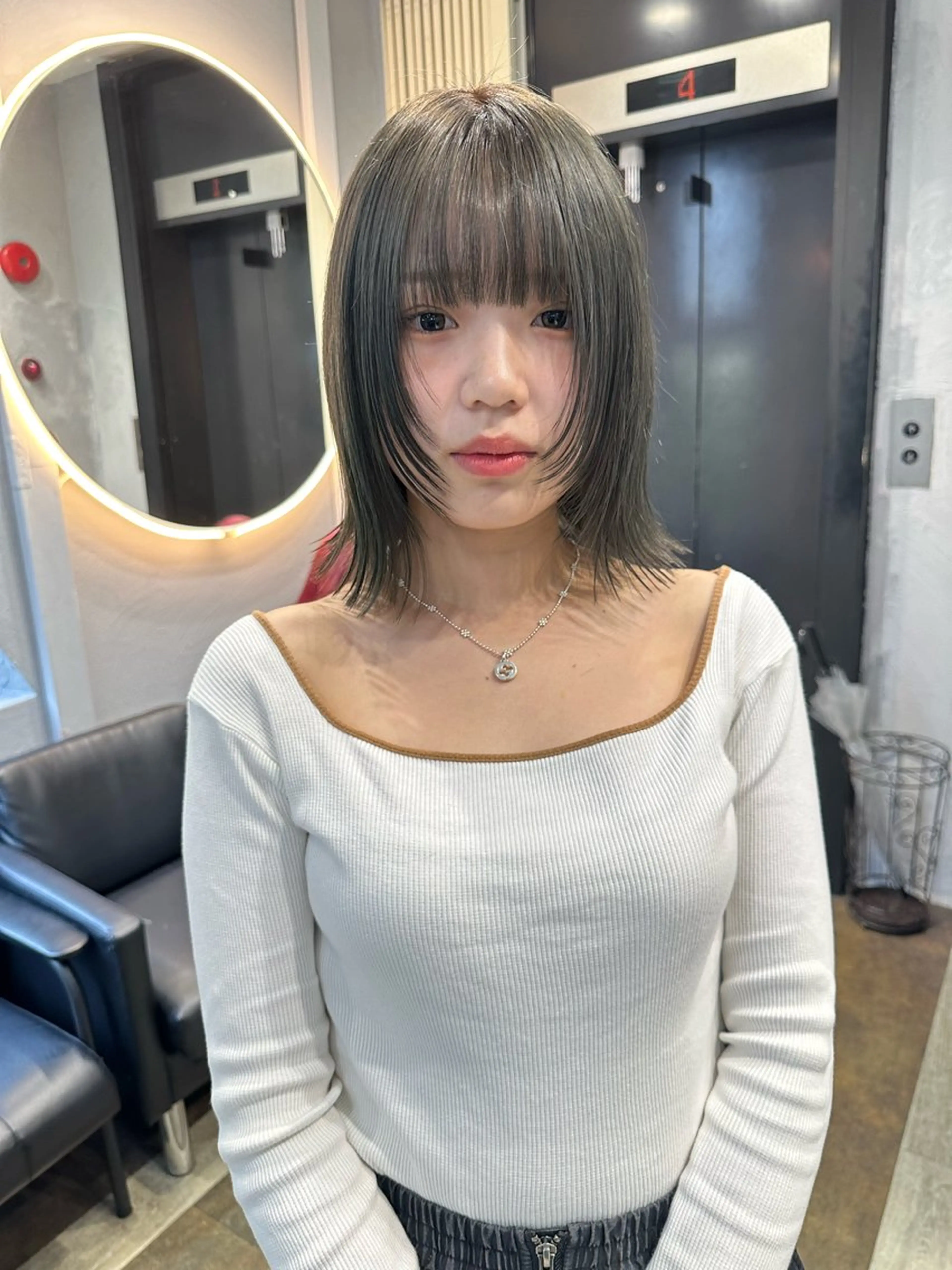 ミディアム TATSUブリーチ/ ミルクティーベージュのヘアスタイル