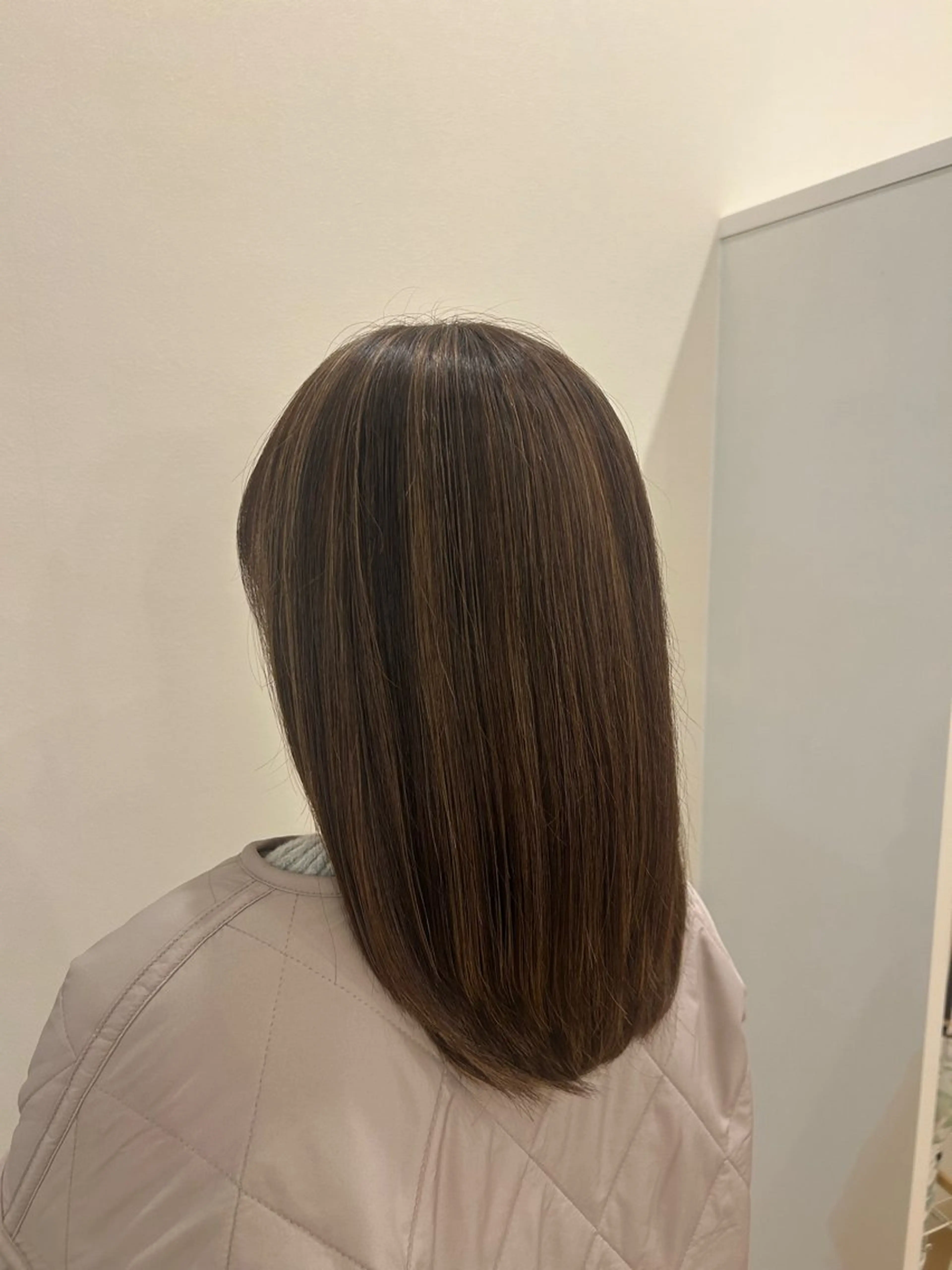 カラー ワンワールドパルク hanaのヘアスタイル