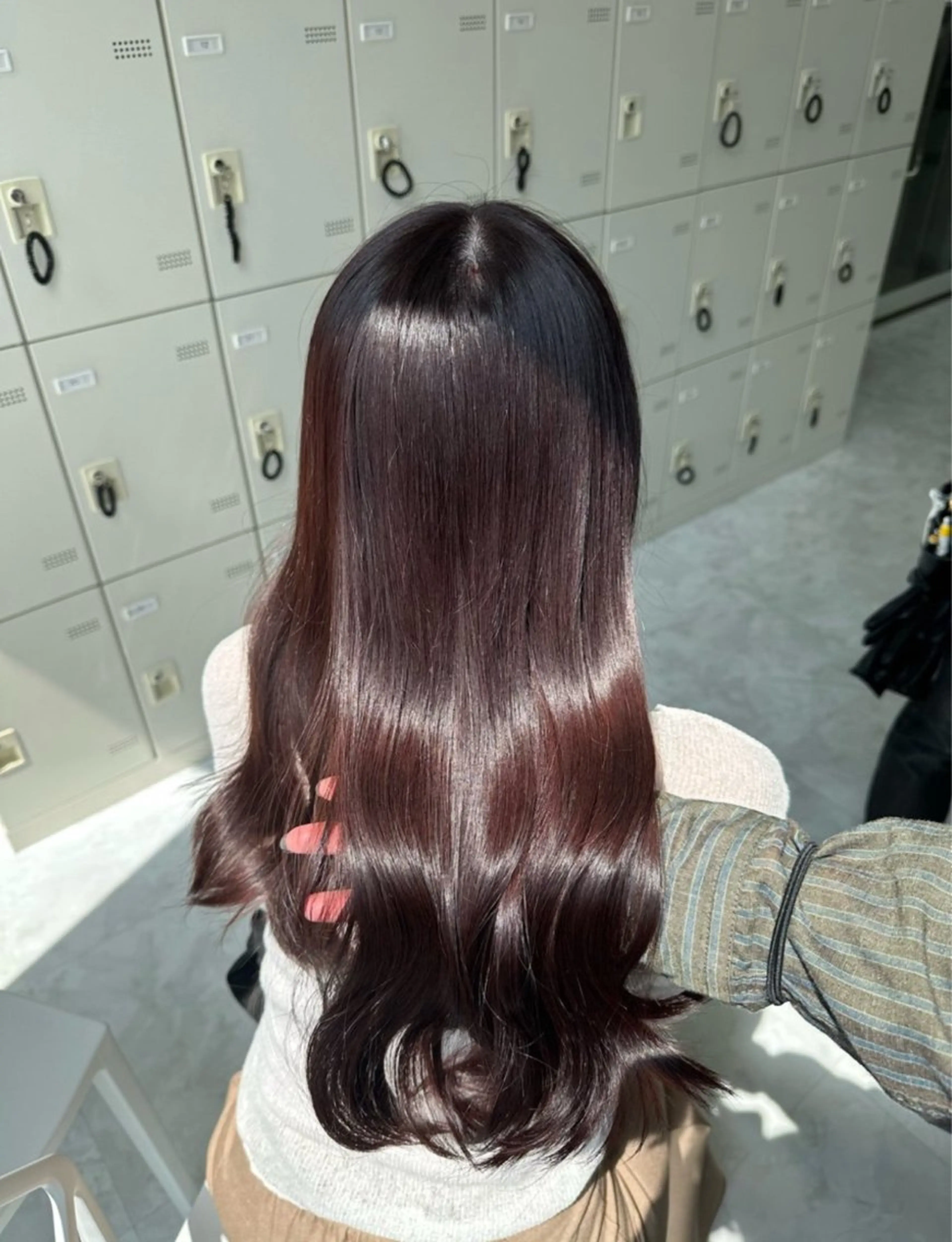 ロング 韓国ヘア/ブリーチ無 しWカラー/オリーブのヘアスタイル