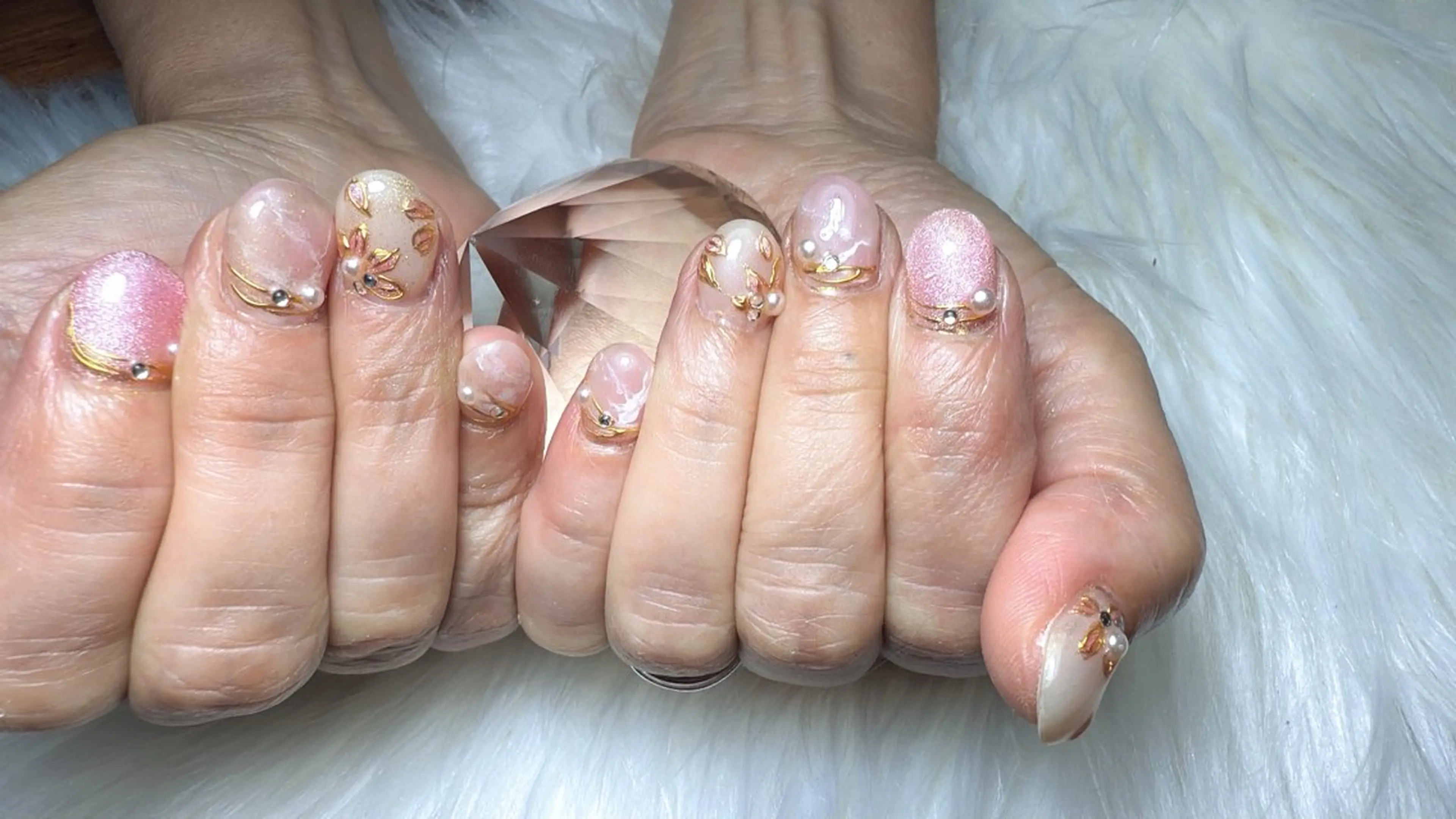 ネイル beauty park partage所属・藤 井のネイルデザイン