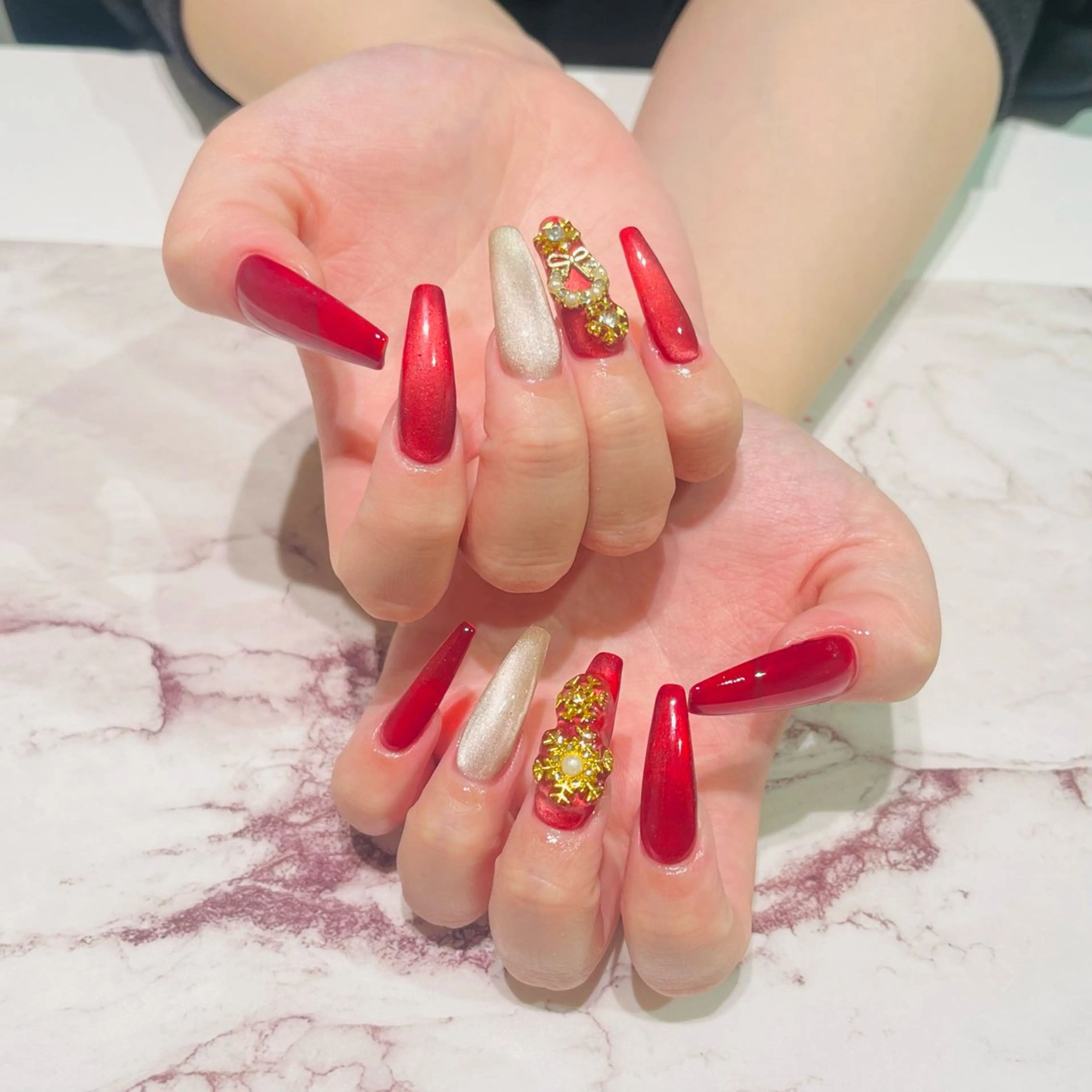 ネイル ハンドネイル Hair removal & Beauty salon Produce by Lucia所属・nail salon Luciaのネイルデザイン