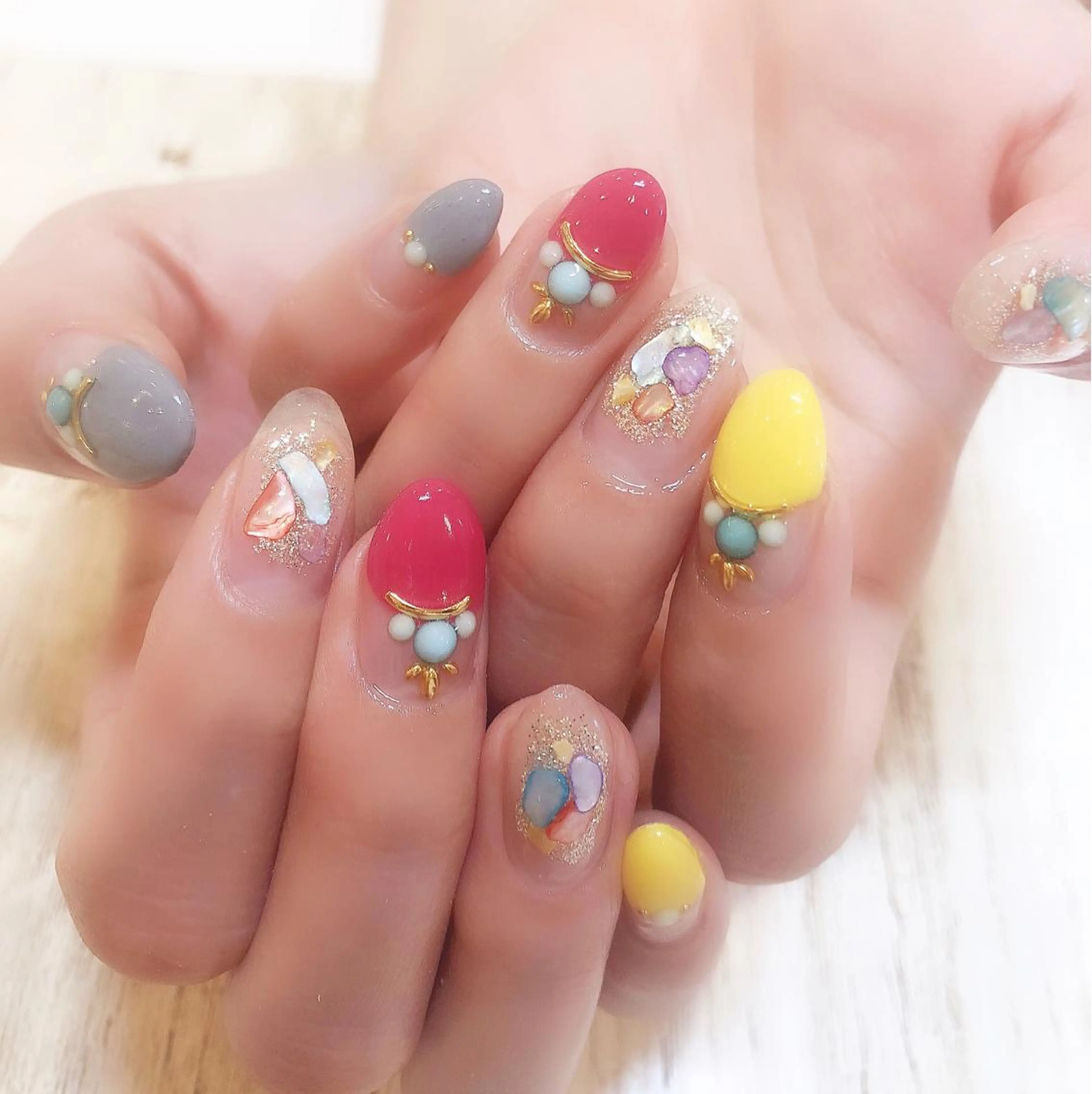 ネイル nailstudio ′ecole所属・nailstudio ′ecoleのネイルデザイン