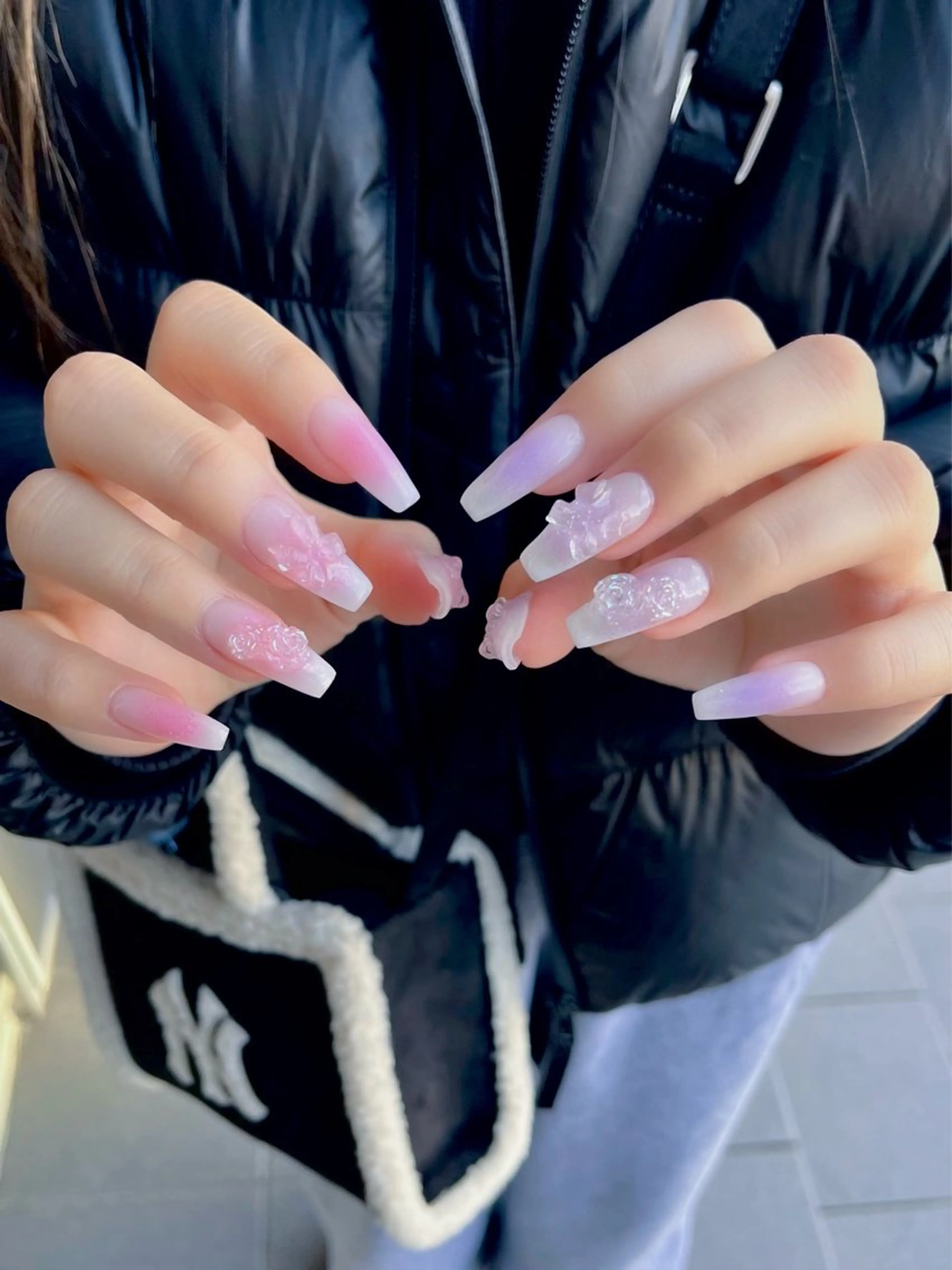 ネイル キラキラネイル マグネットネイル ワンカラーネイル スカルプネイル ワンホンネイル nine.🦋 YUKOのネイルデザイン