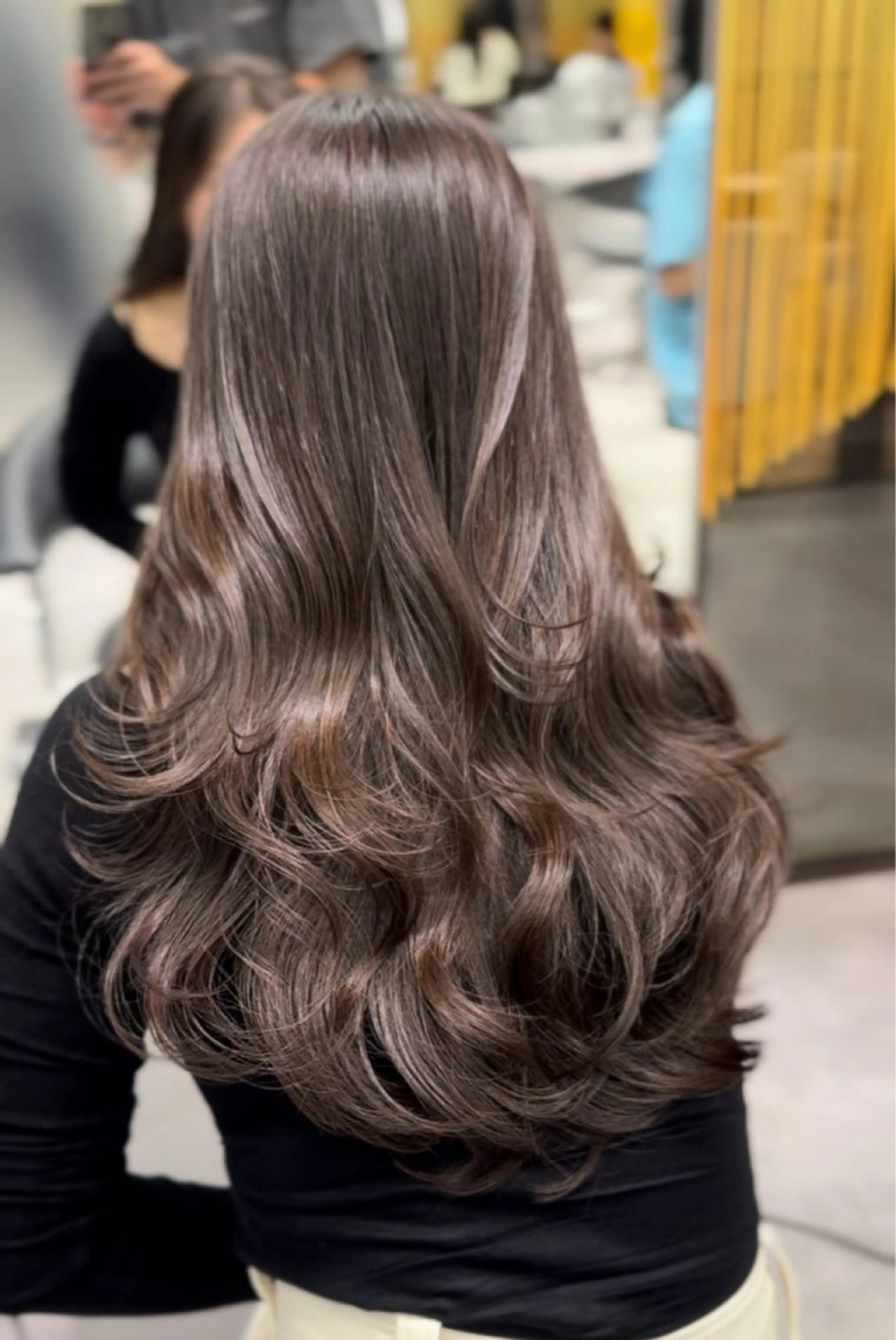 ロング パーマ 【レイヤーカット】 関根【コテ巻パーマ】のヘアスタイル