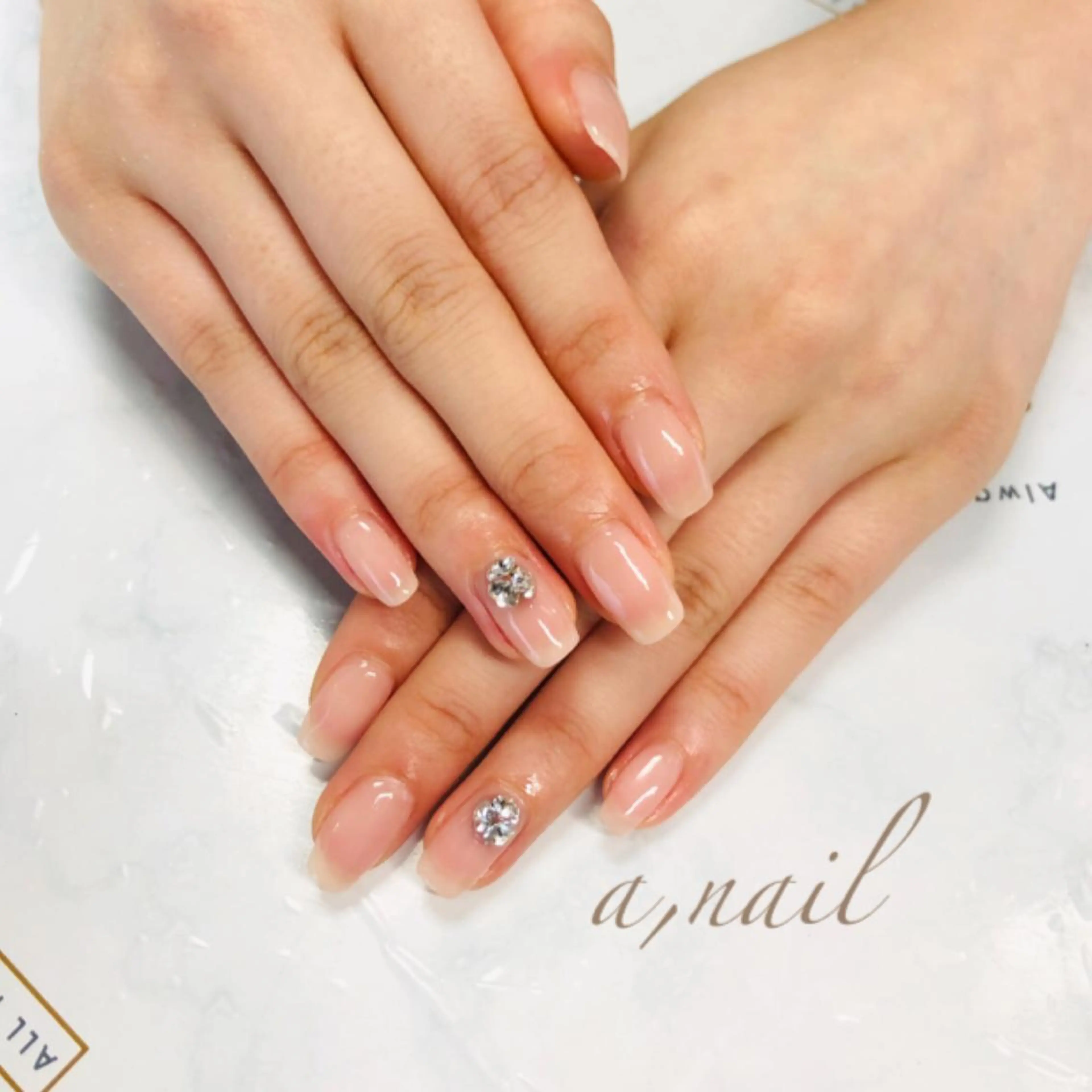 ネイル フットネイル ジェルネイル グラデーション ラメ(グリッター) ラメグラデーション ハンドネイル ネイルサロン エーネイルのネイルデザイン