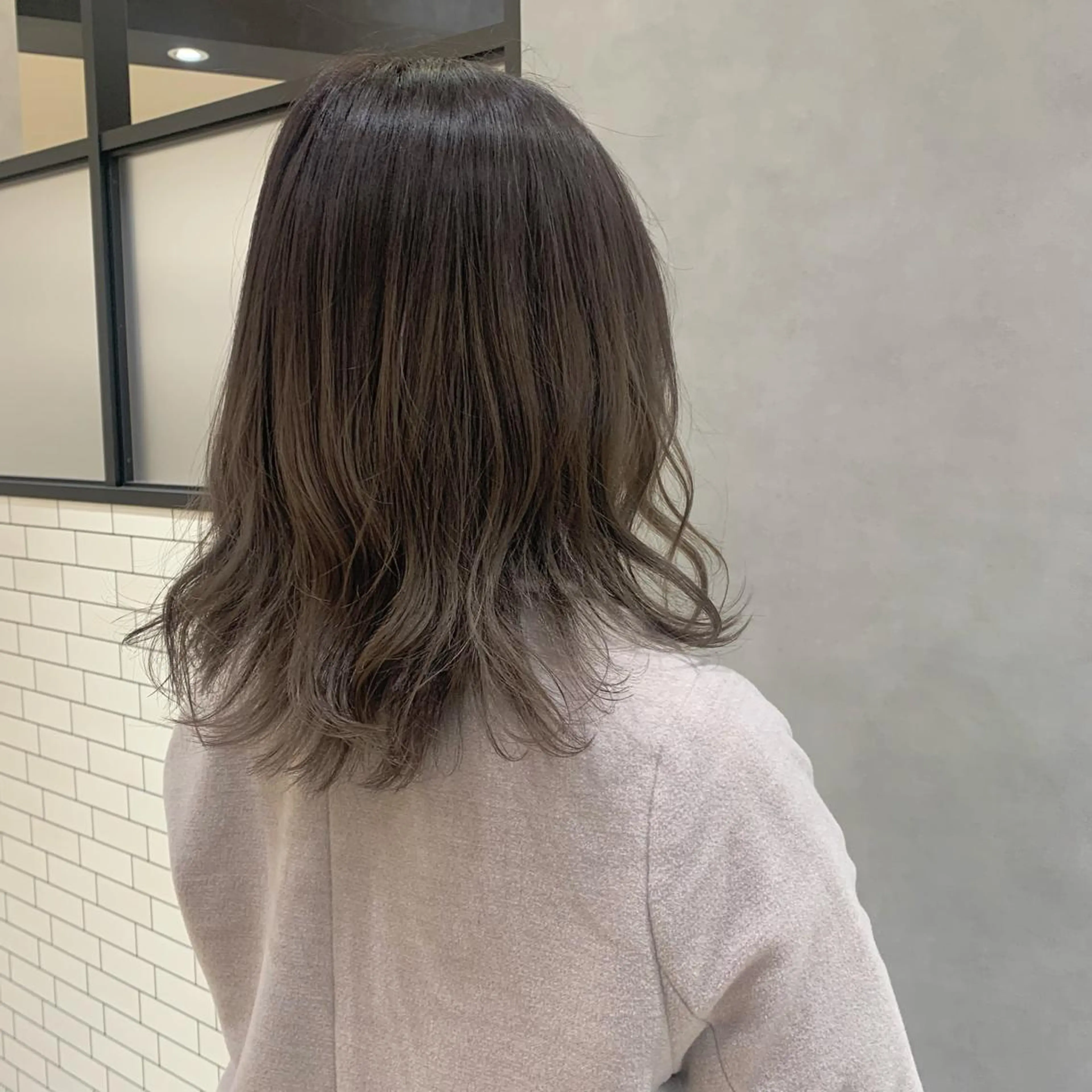 ミディアム ヘアカラー トリートメント 佐々木 優衣のヘアスタイル