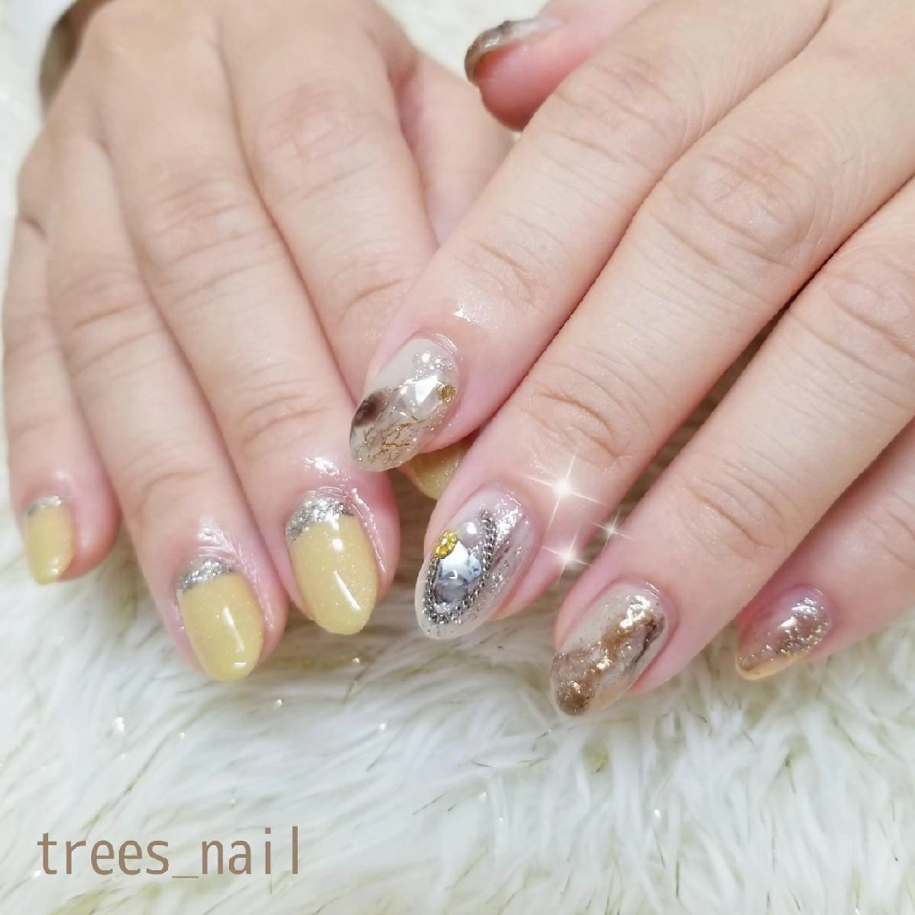 ネイル アートネイル ブラウン フレンチネイル ジェルネイル ニュアンスネイル ハンドネイル フットネイル trees_ nailのネイルデザイン