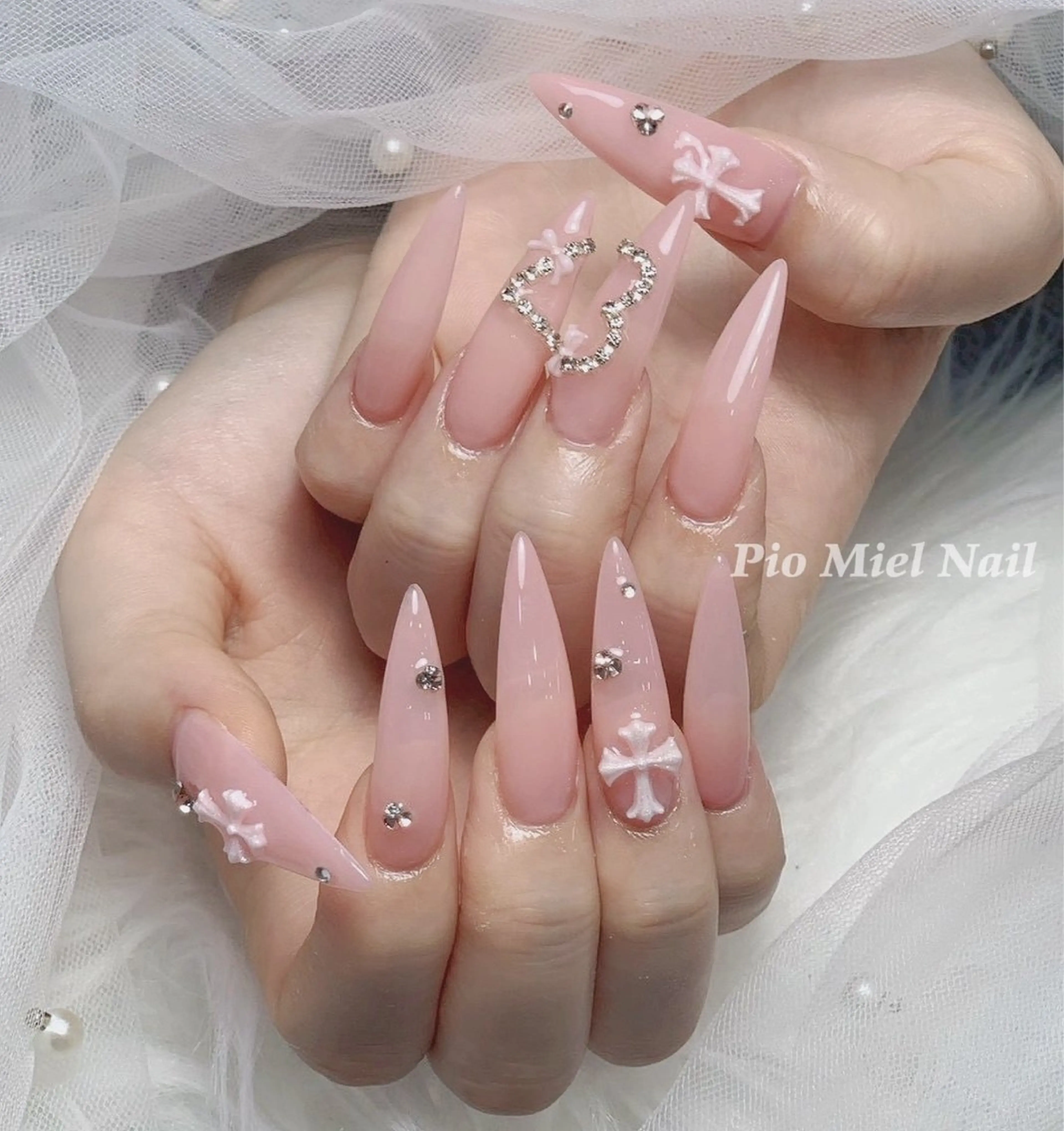 ネイル ハンドネイル HANA 長さだしのネイルデザイン