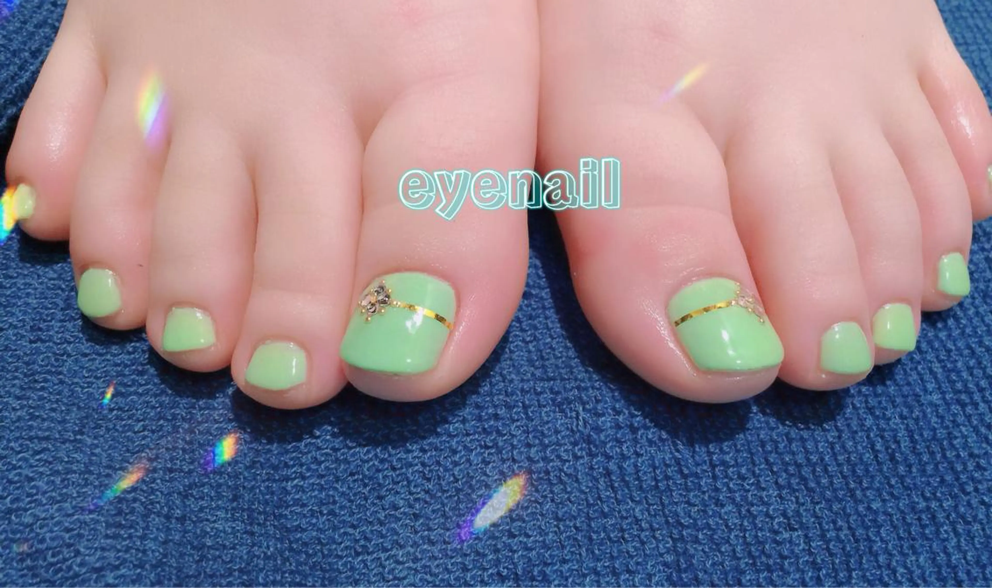 【フットジェル　アート2本コース】ワンカラーorラメ＋アート2本（オフ＋¥1000）の写真