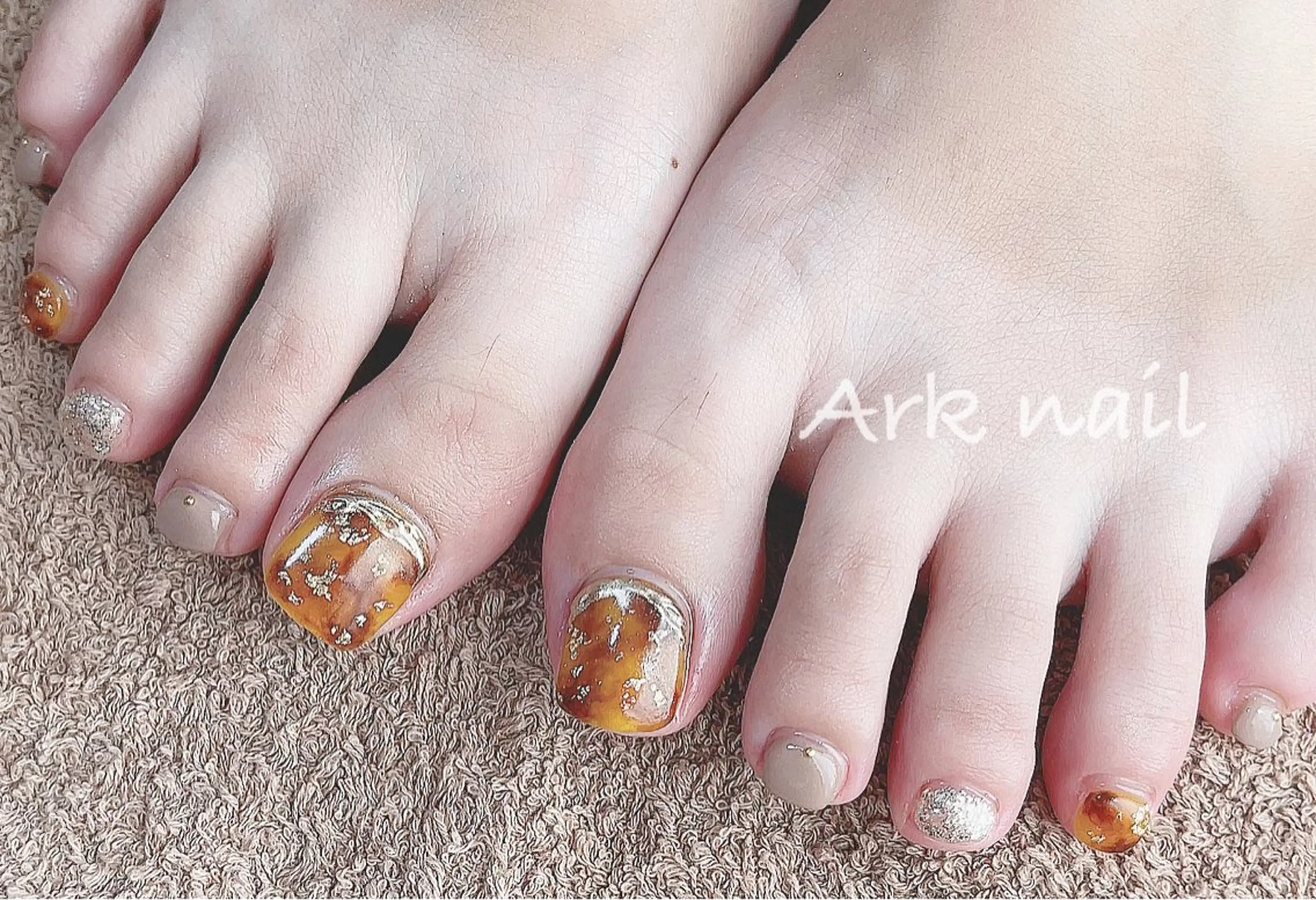 2本アートネイルの写真