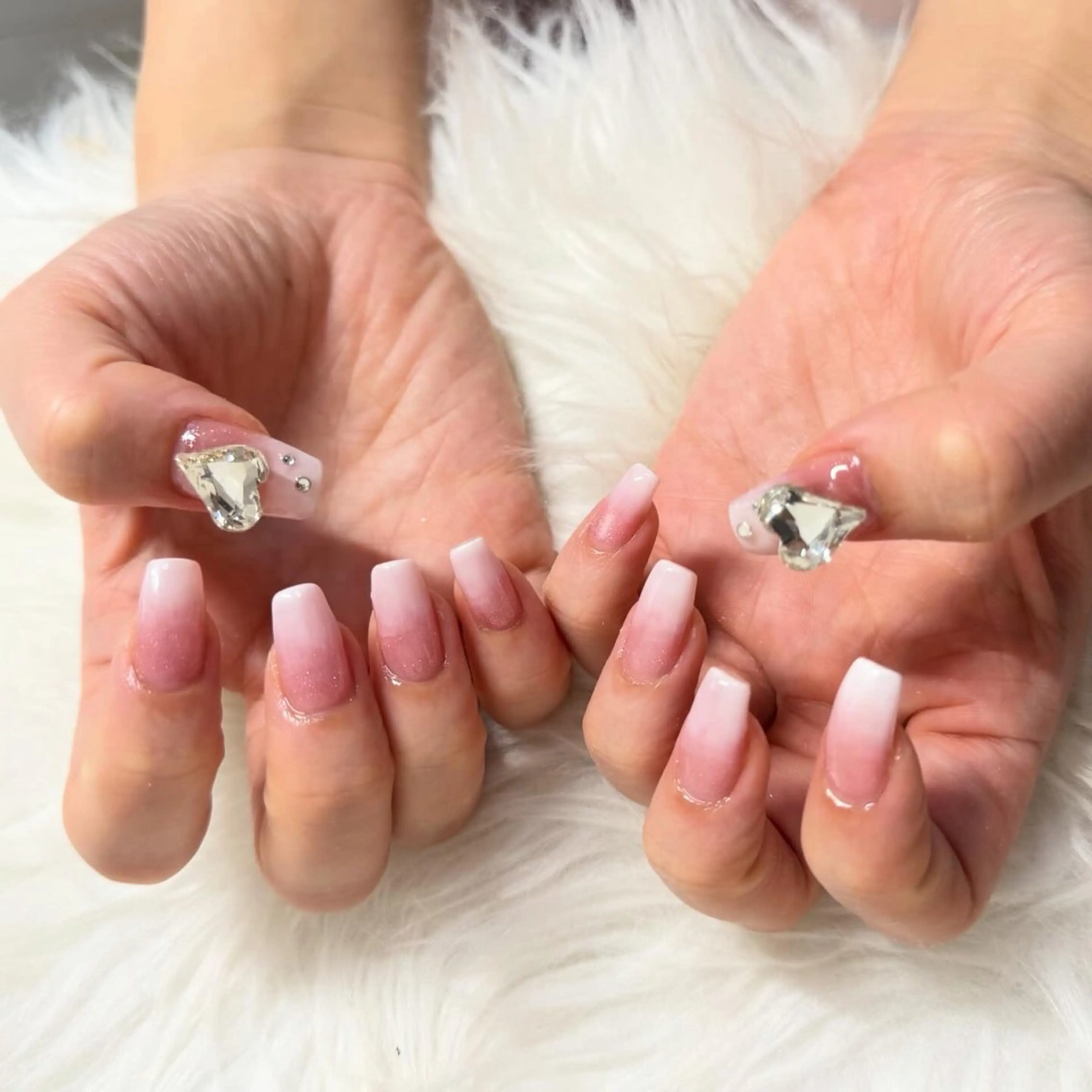 ミディアム ハンドネイル mao .のネイルデザイン