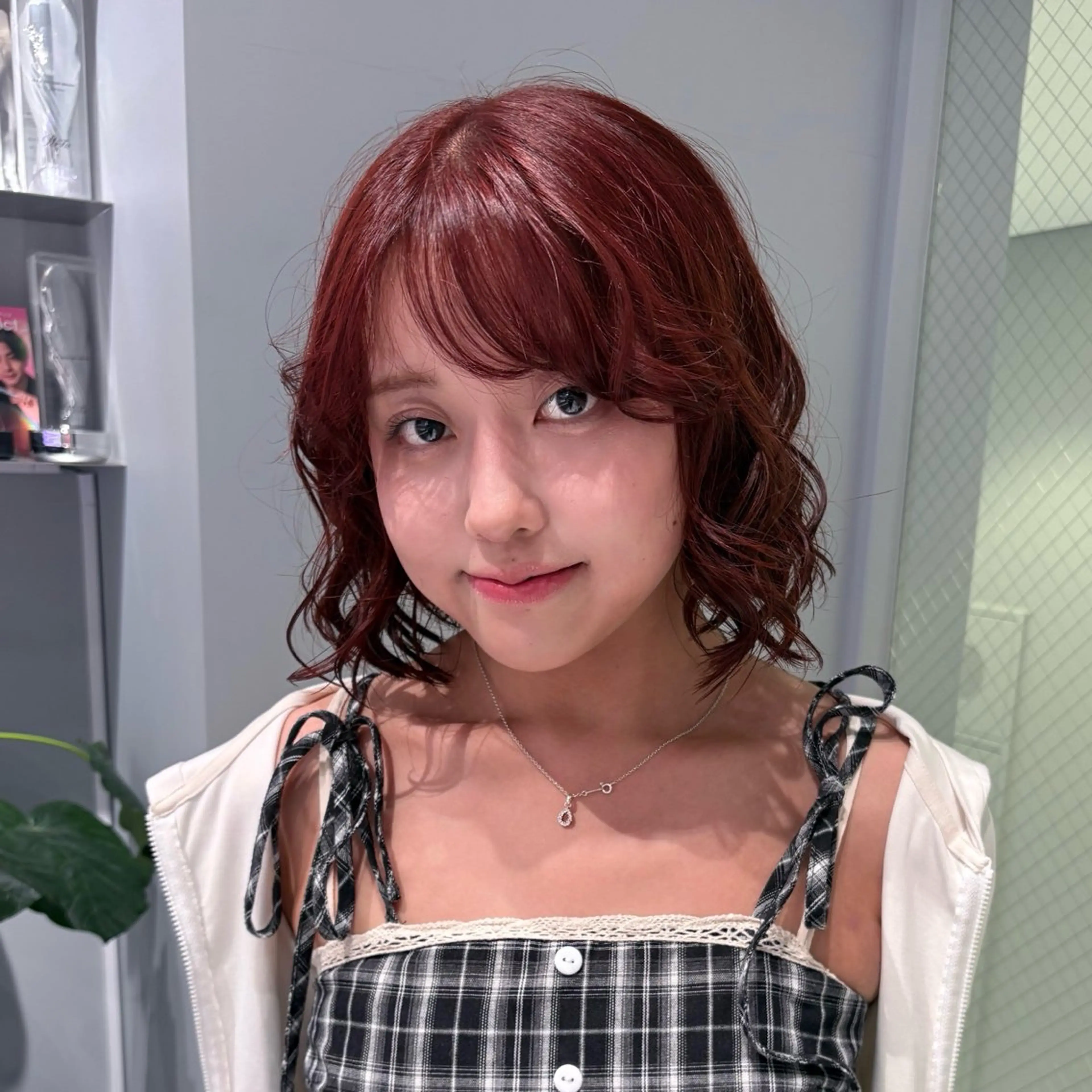 ミディアム カラー 菜々🫧新宿 透明感ケアブリーチのヘアスタイル