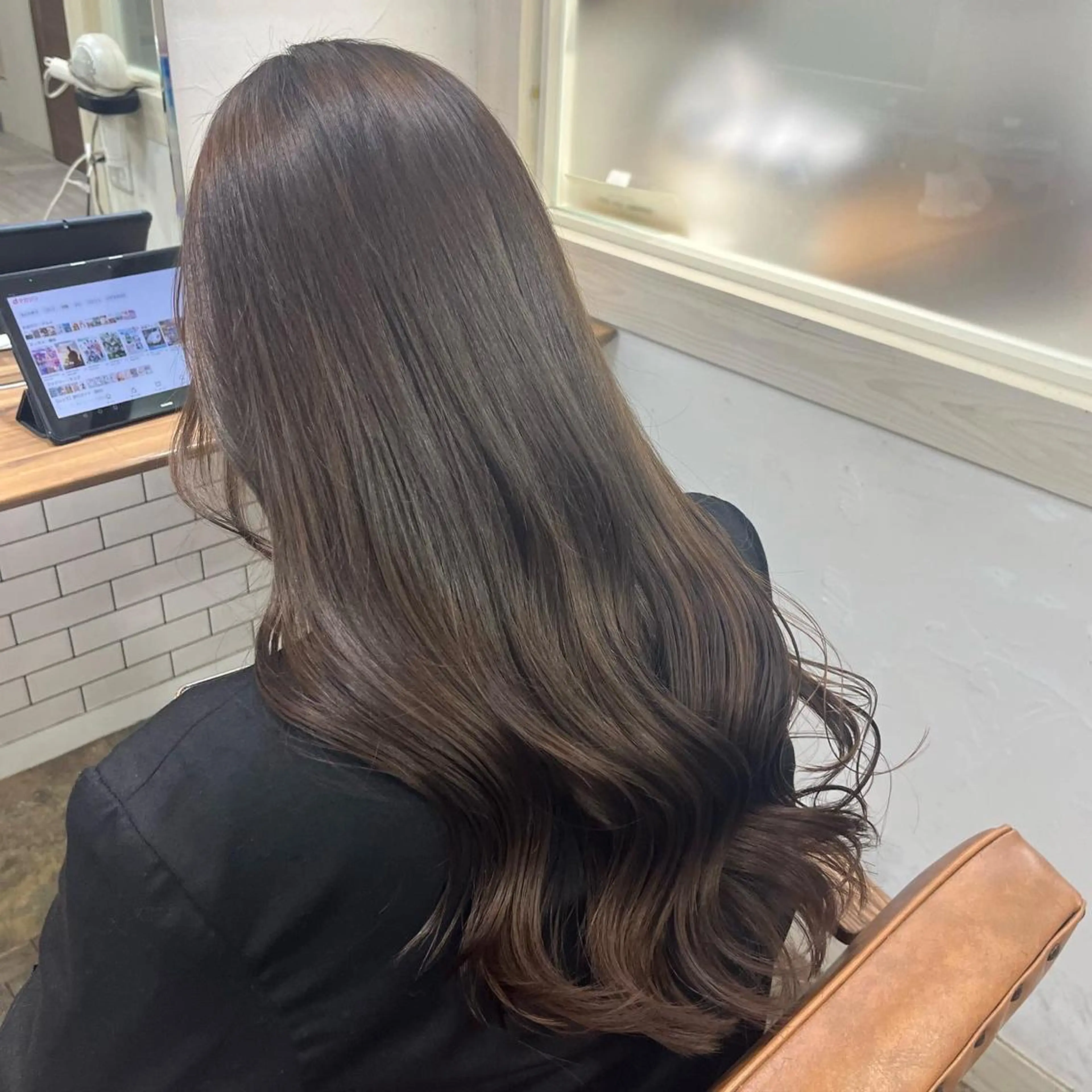 ロング カラー 🫧tomoka 透明感カラー🫧のヘアスタイル