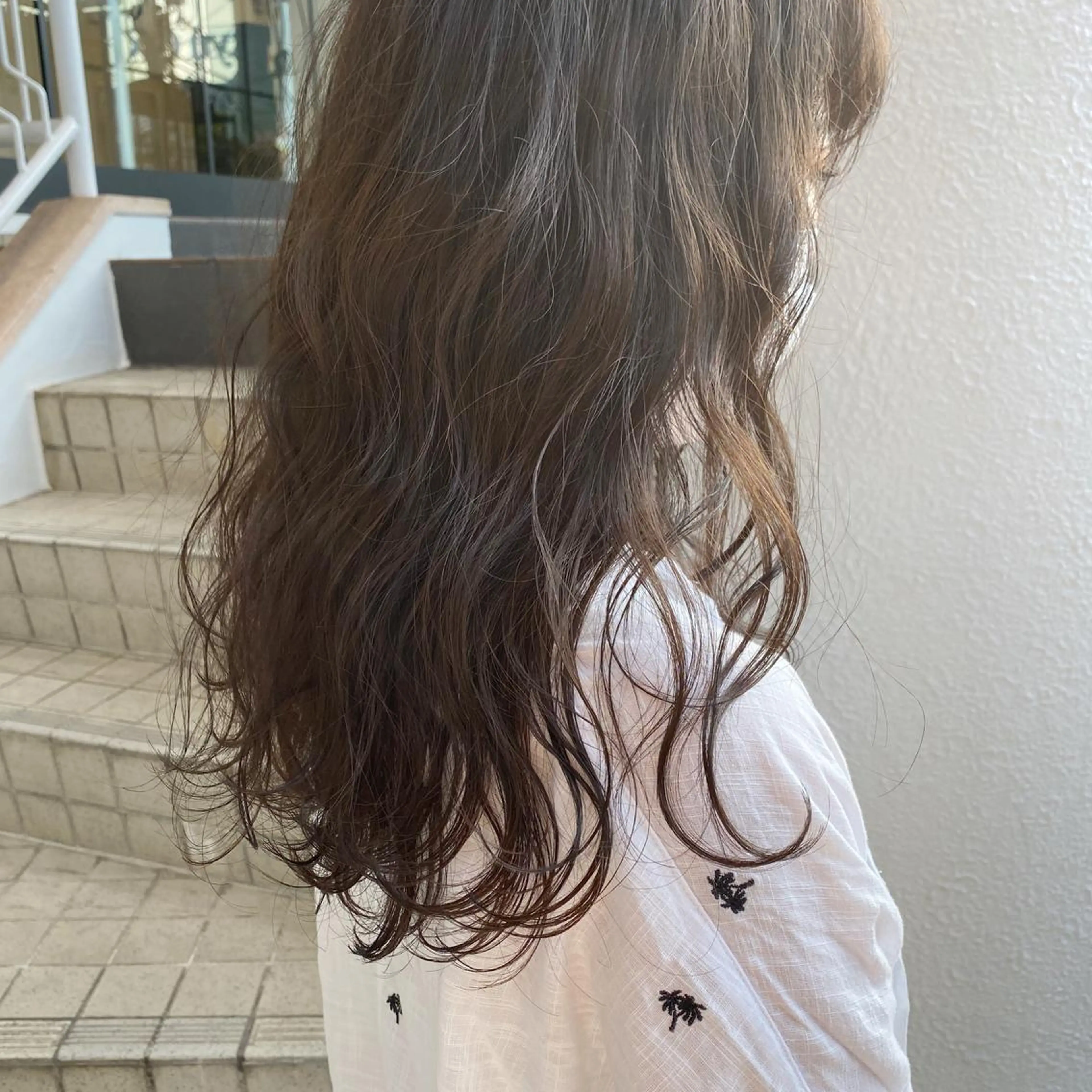 ロング カラー ベージュカラー ブラウンカラー オリーブベージュ オリーブブラウン カット トリートメント kohana 🎀韓国ヘア🎀🤍のヘアスタイル