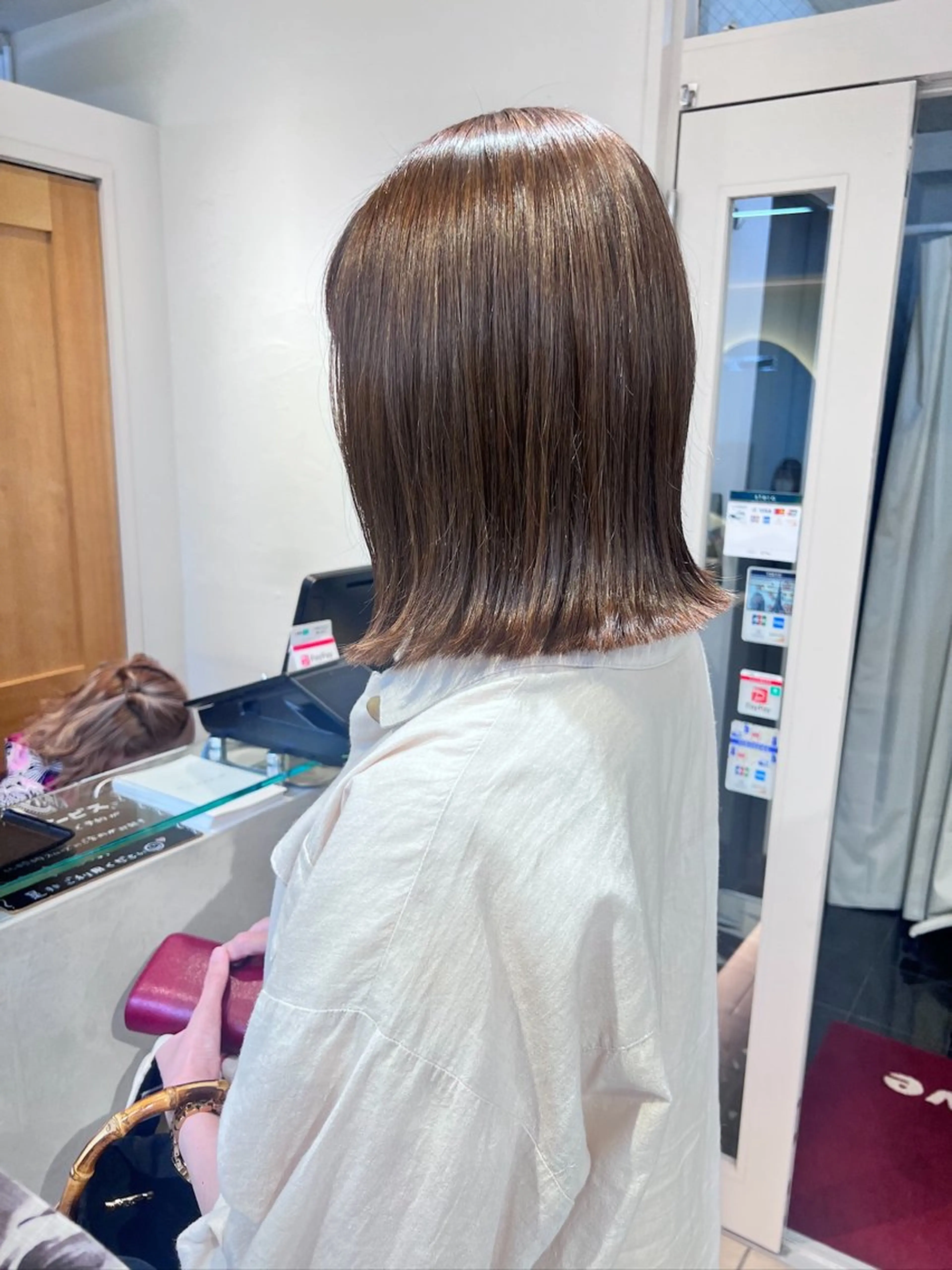 ミディアム センターパート /ニュアンスパーマのヘアスタイル