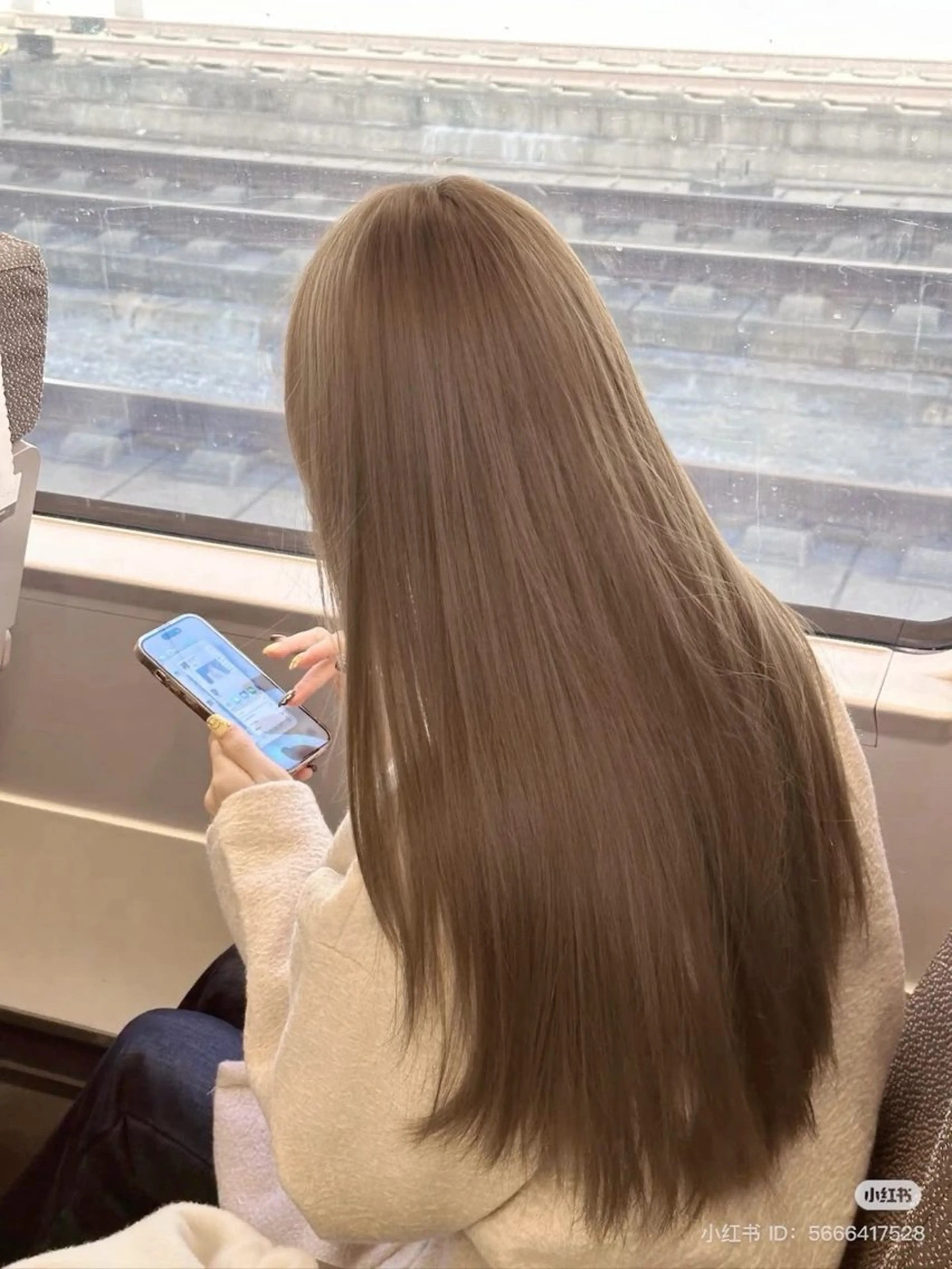 カラー ヘアカラー 透ける透明感カラー 🤍anju🎀のヘアスタイル