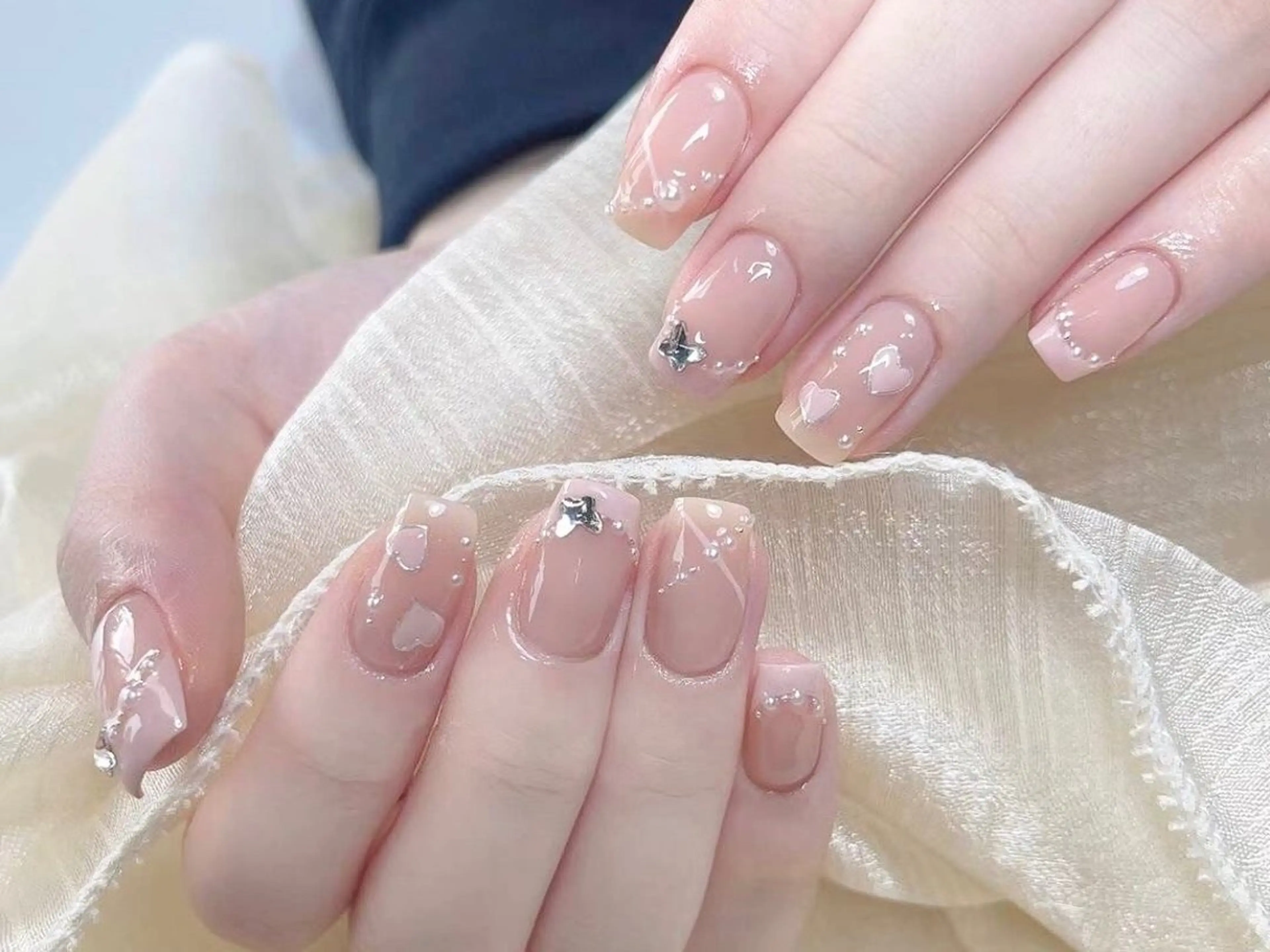 ネイル オーロラネイル チークネイル 長さ出し フットネイル フレンチネイル NaNa nailのネイルデザイン