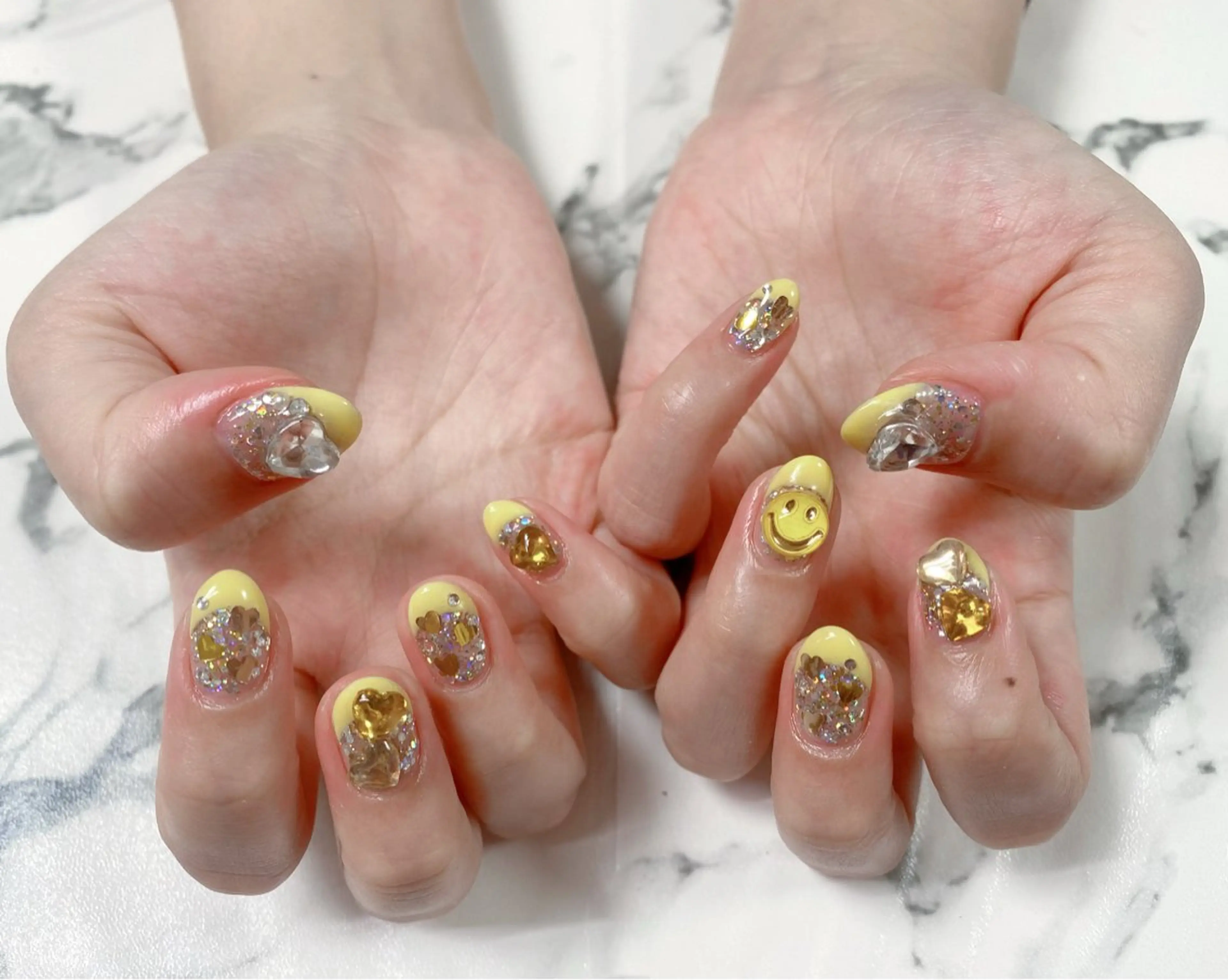 ロング カラー ネイル Q Free nailsのネイルデザイン